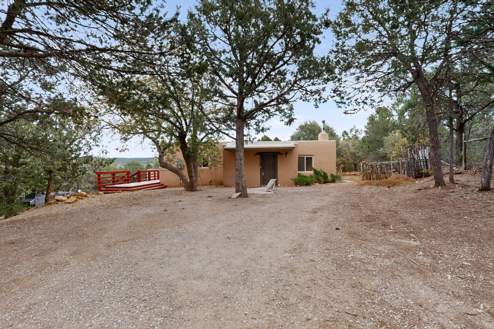 48 Camino Linda, Tijeras, NM 87059