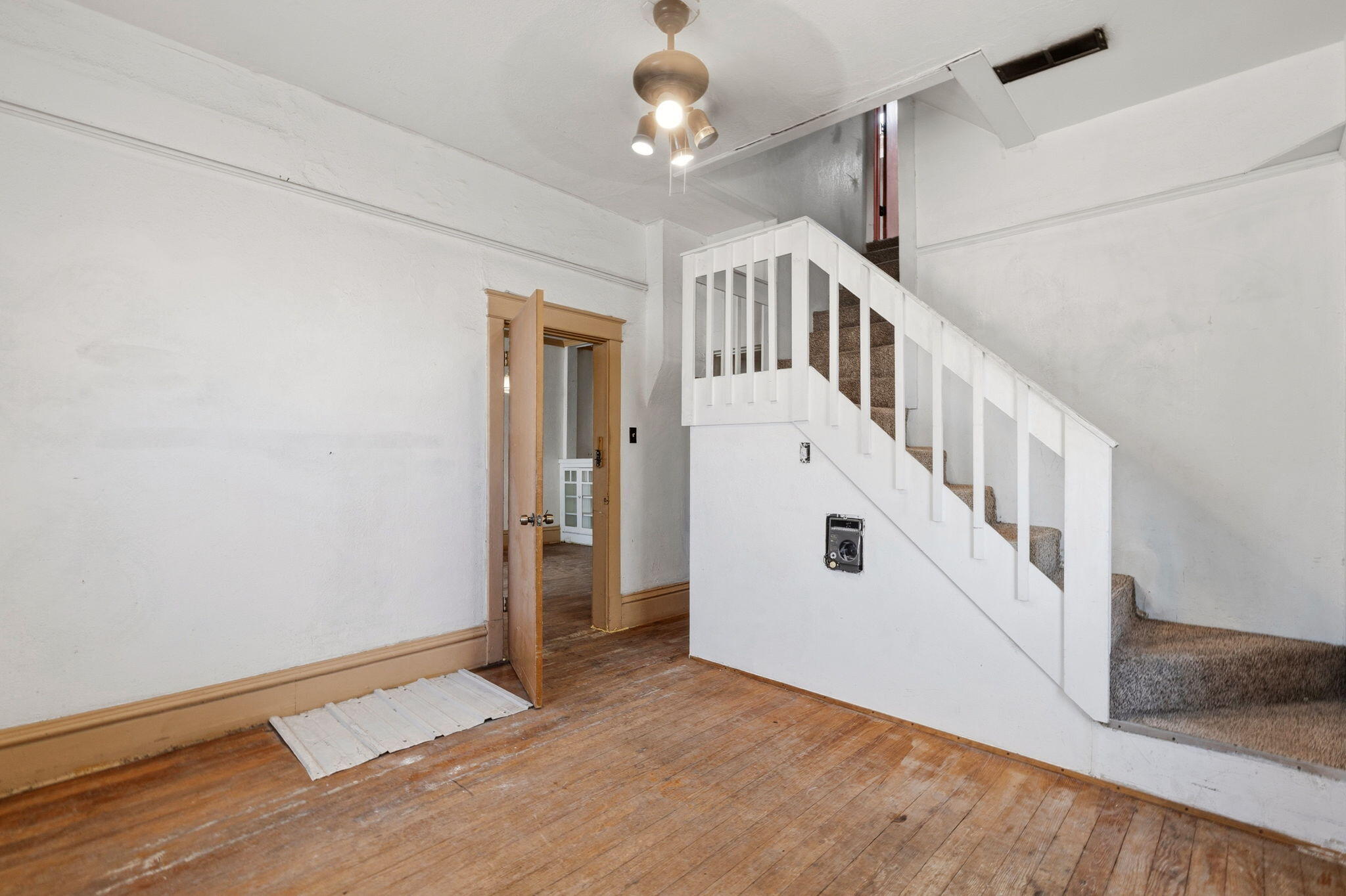 Photo 4 — 504 Marble Avenue NW