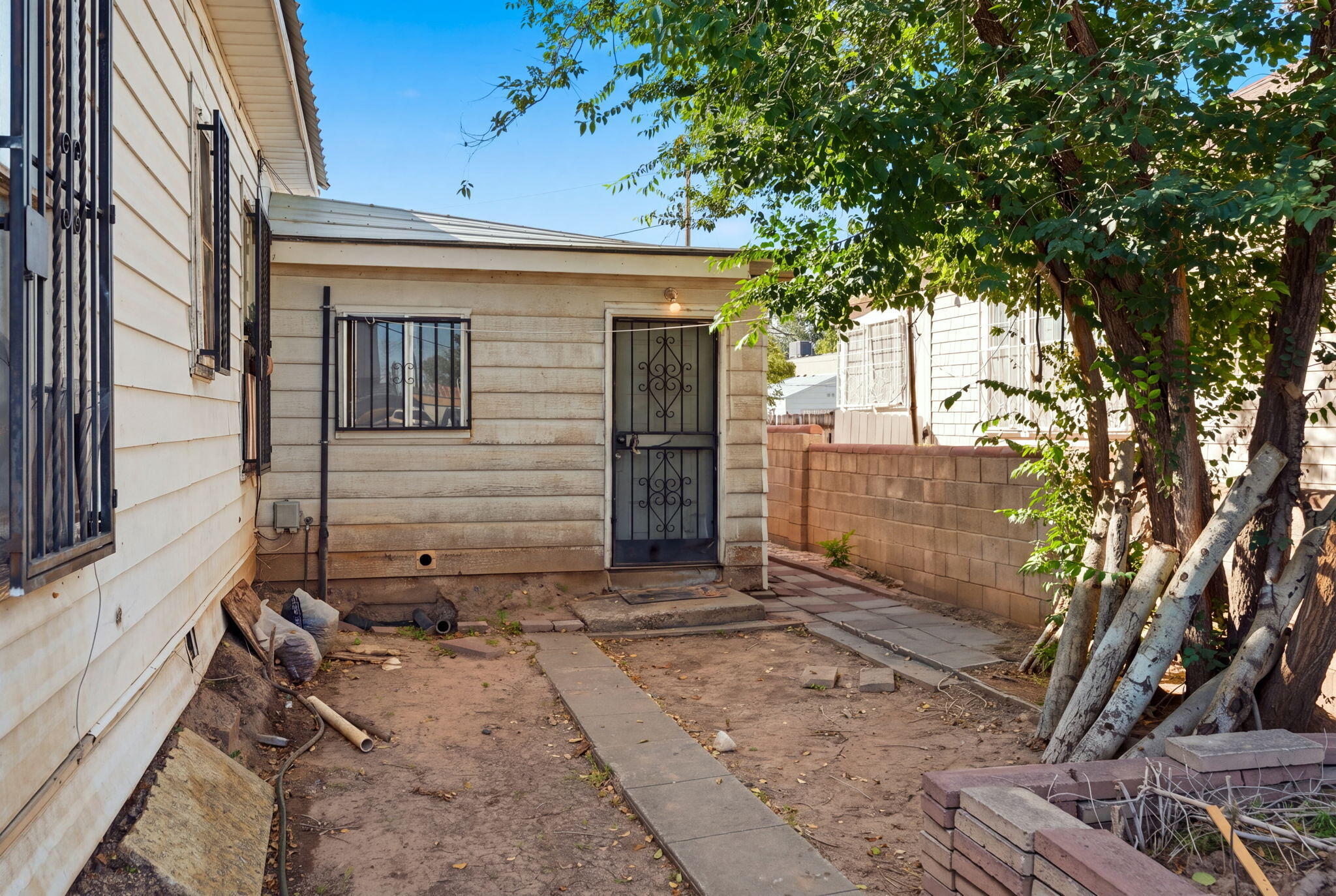 Photo 7 — 504 Marble Avenue NW