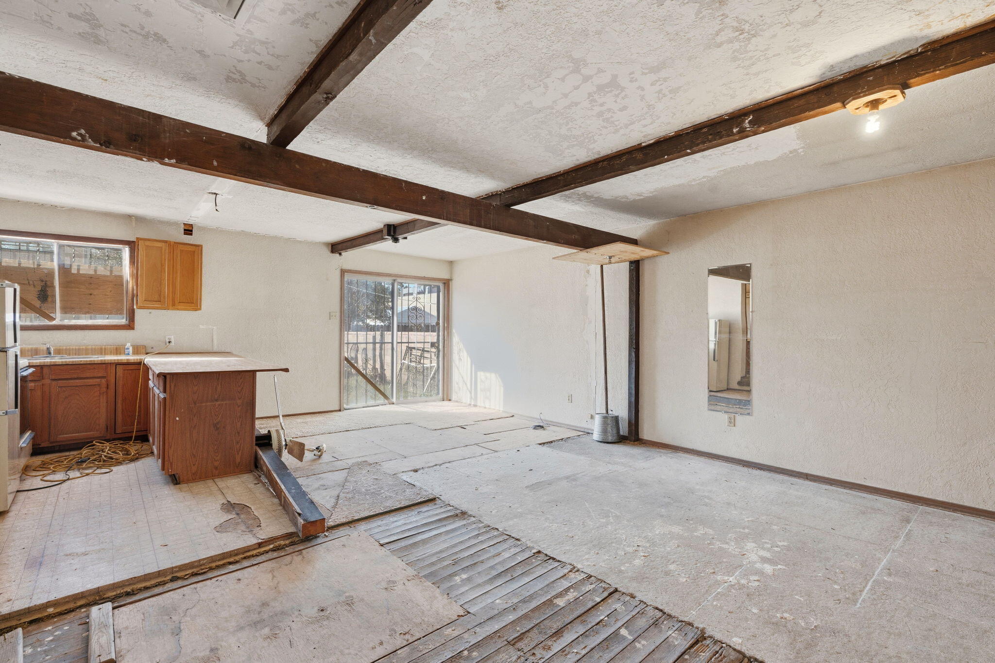 Photo 12 — 504 Marble Avenue NW