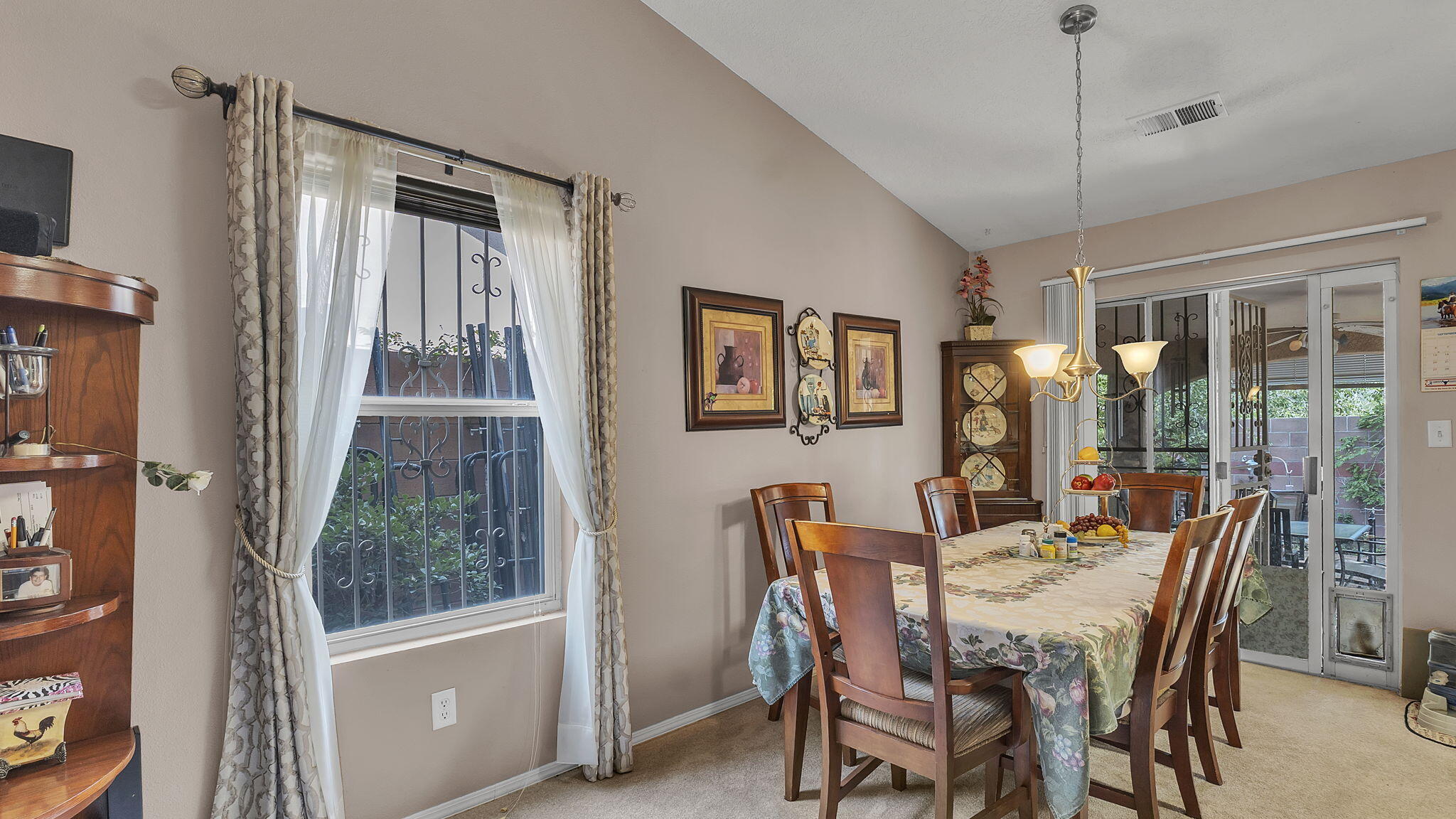 Photo 19 — 640 Cottontail Street SW