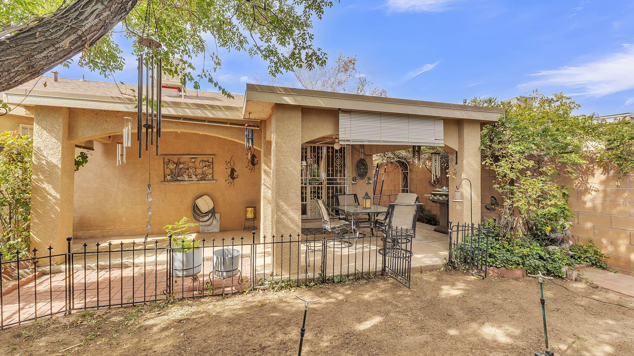 Photo 4 — 640 Cottontail Street SW