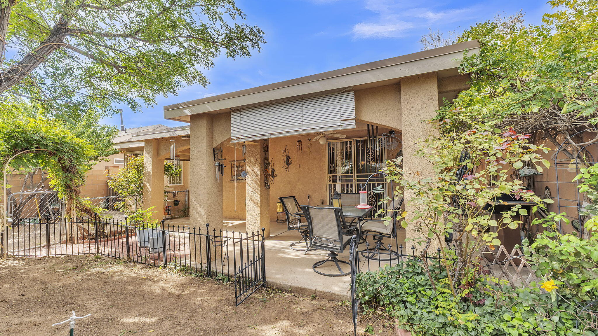 Photo 5 — 640 Cottontail Street SW