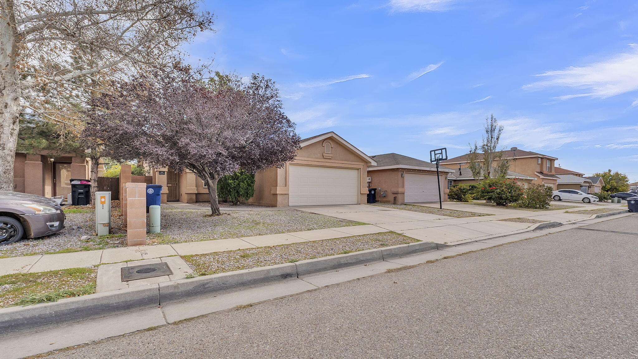 Photo 11 — 640 Cottontail Street SW