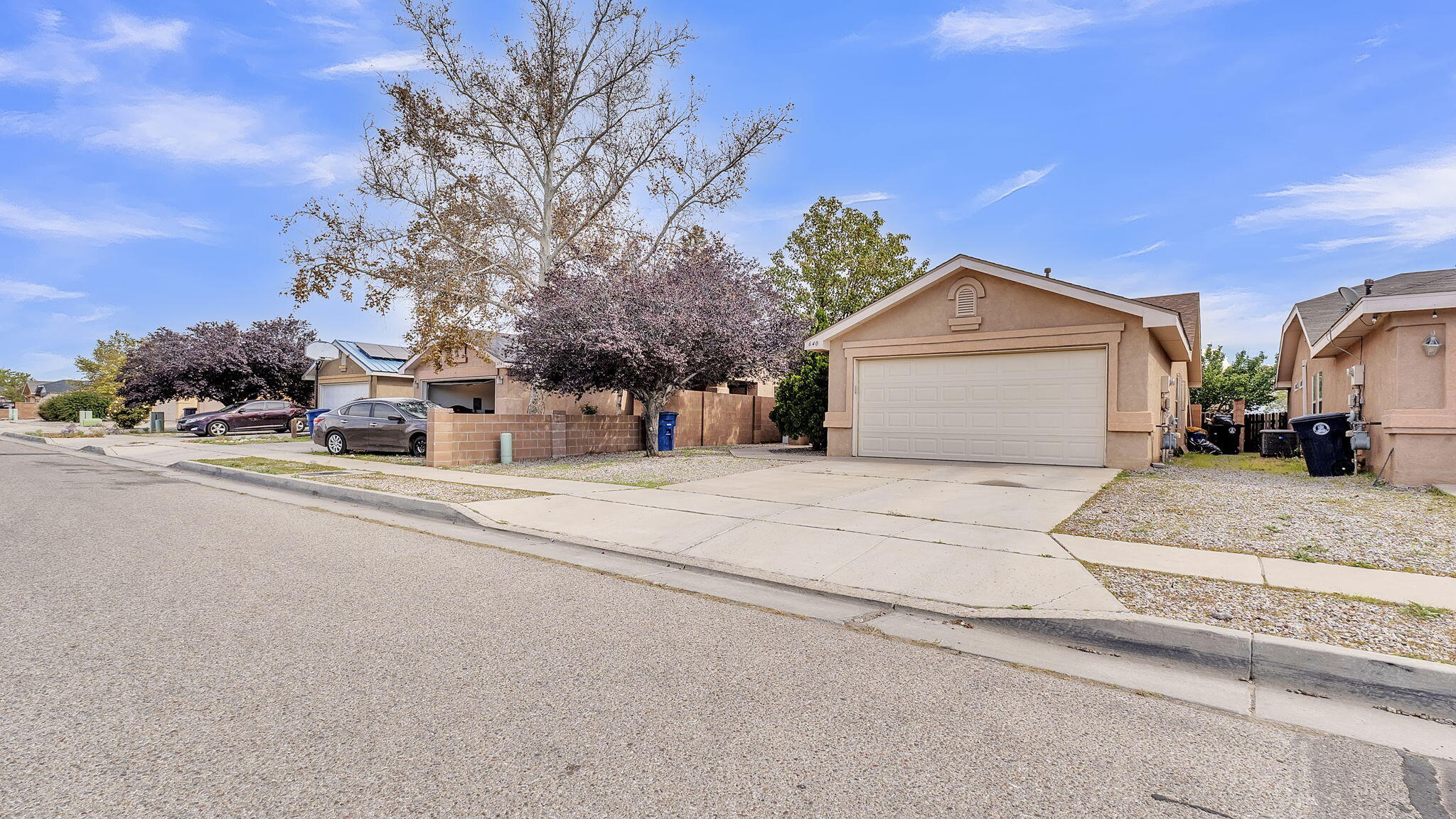 Photo 12 — 640 Cottontail Street SW