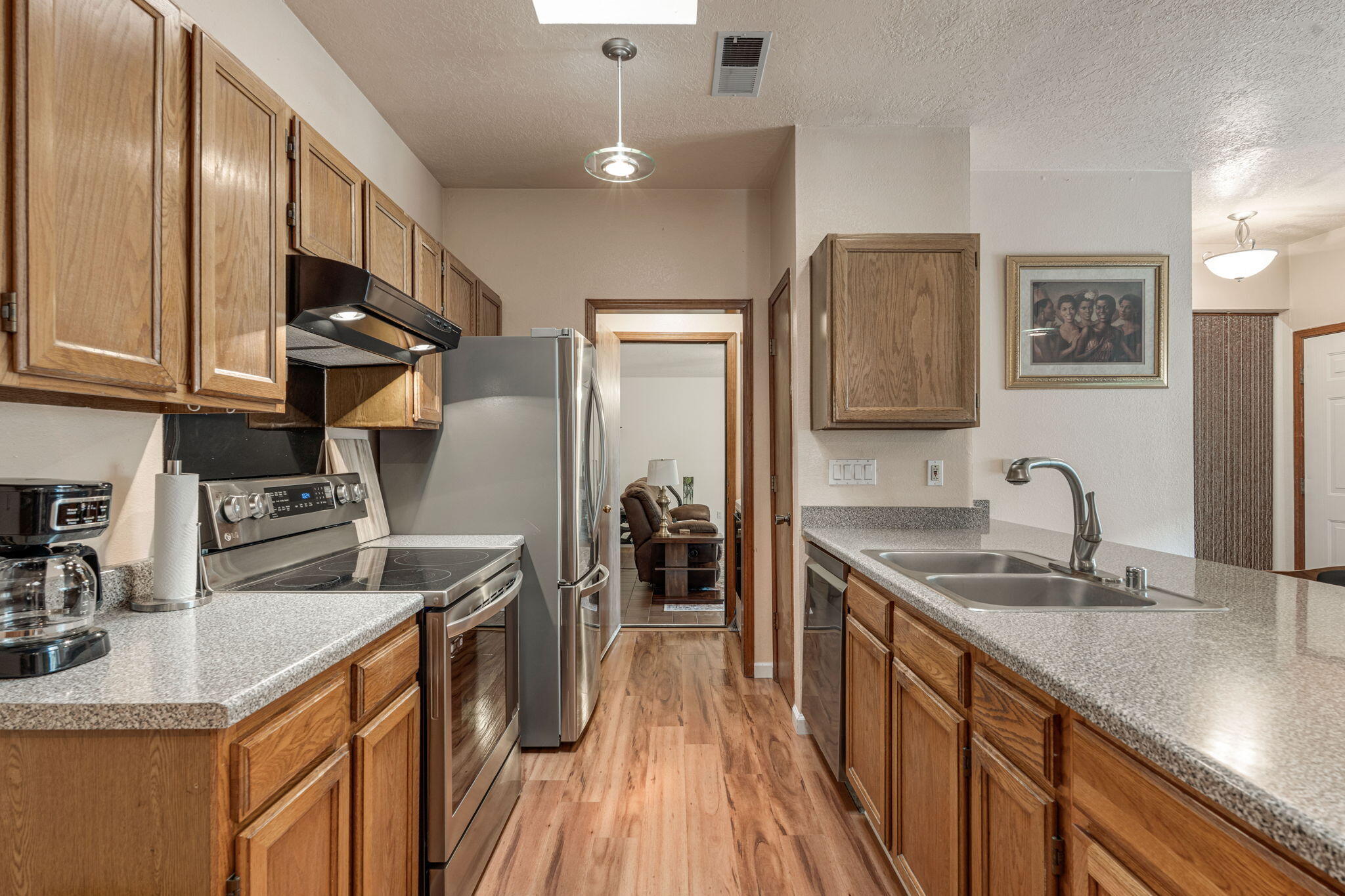 Photo 11 — 6545 Keeling Street NW