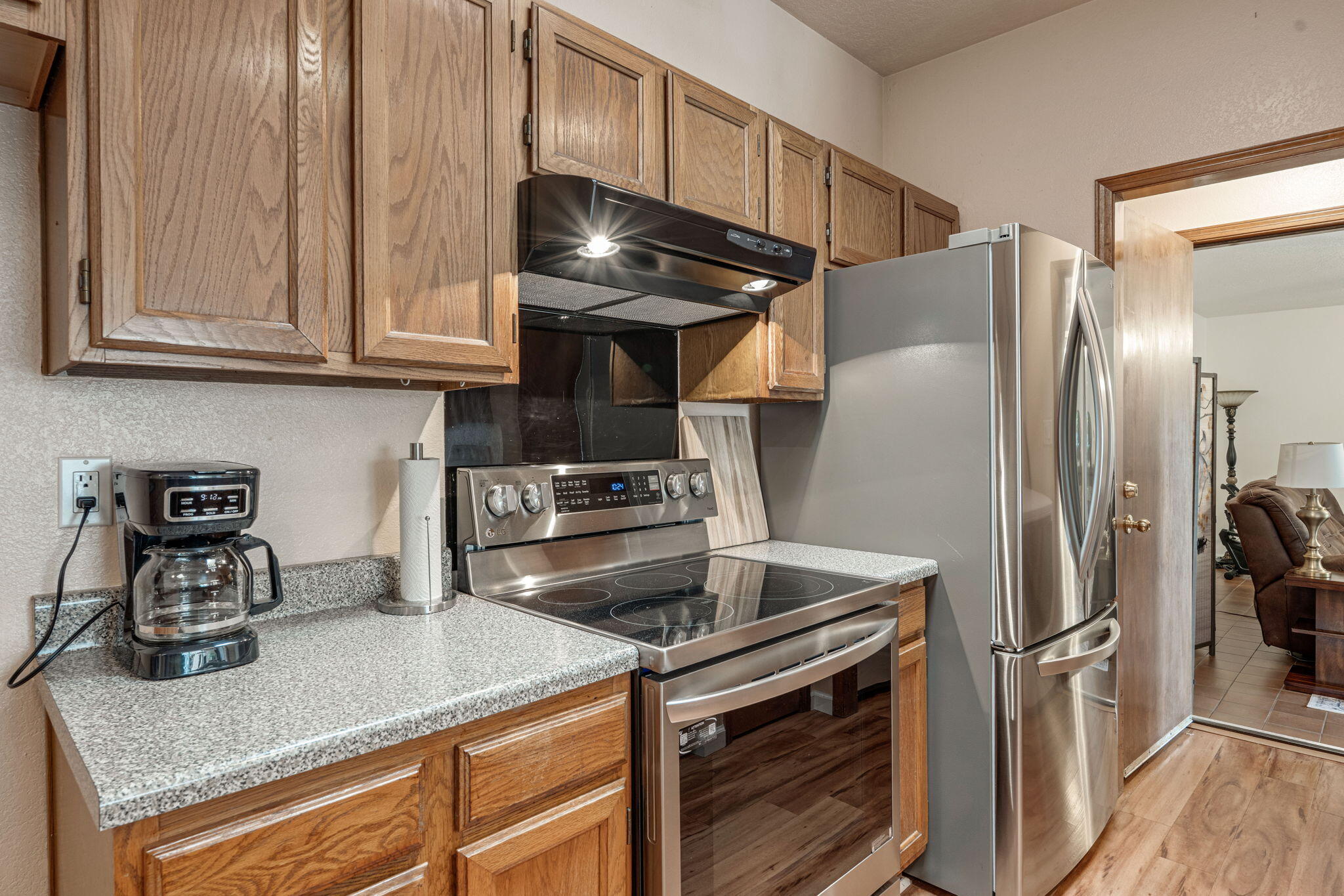 Photo 12 — 6545 Keeling Street NW