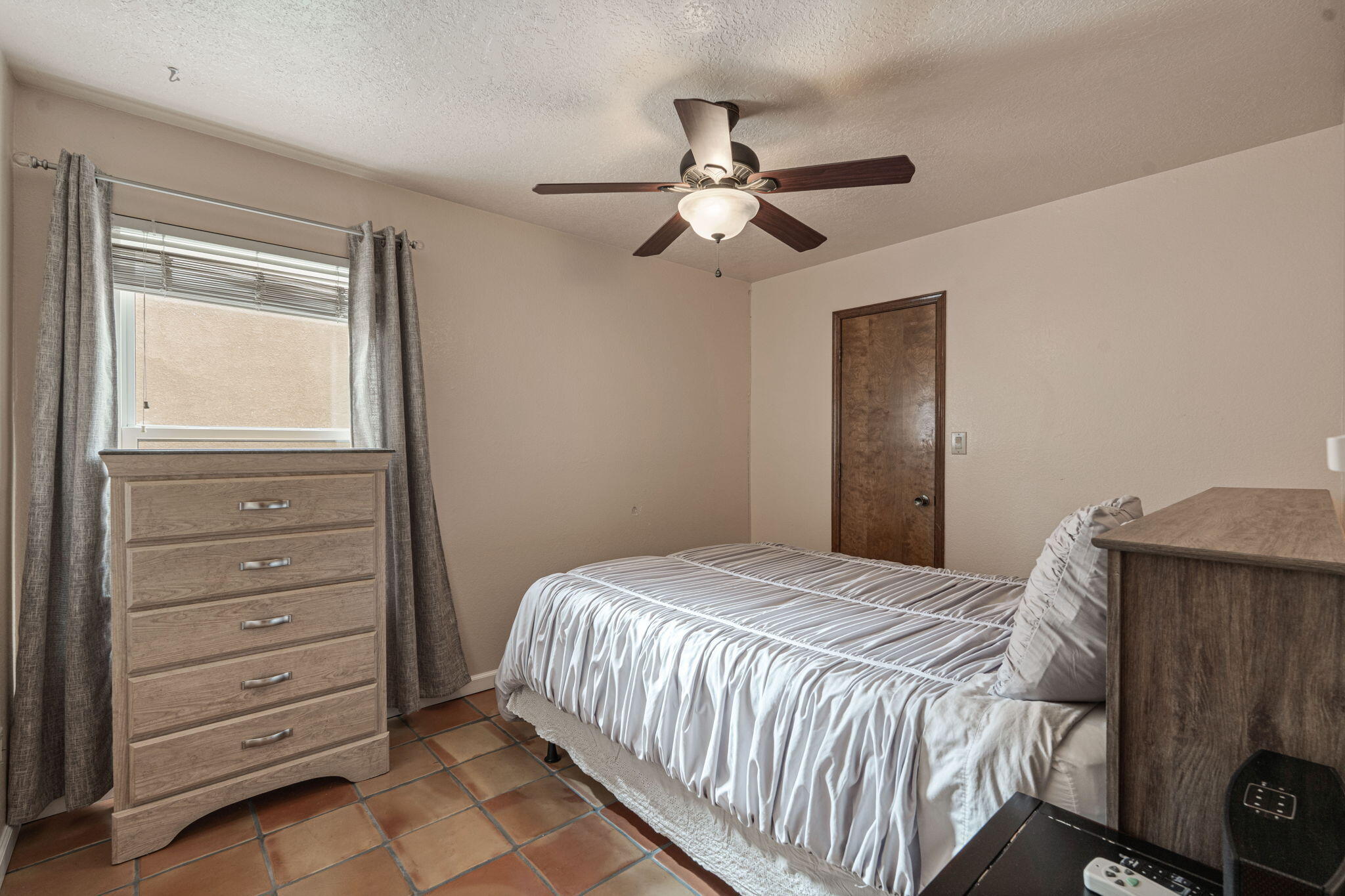 Photo 18 — 6545 Keeling Street NW