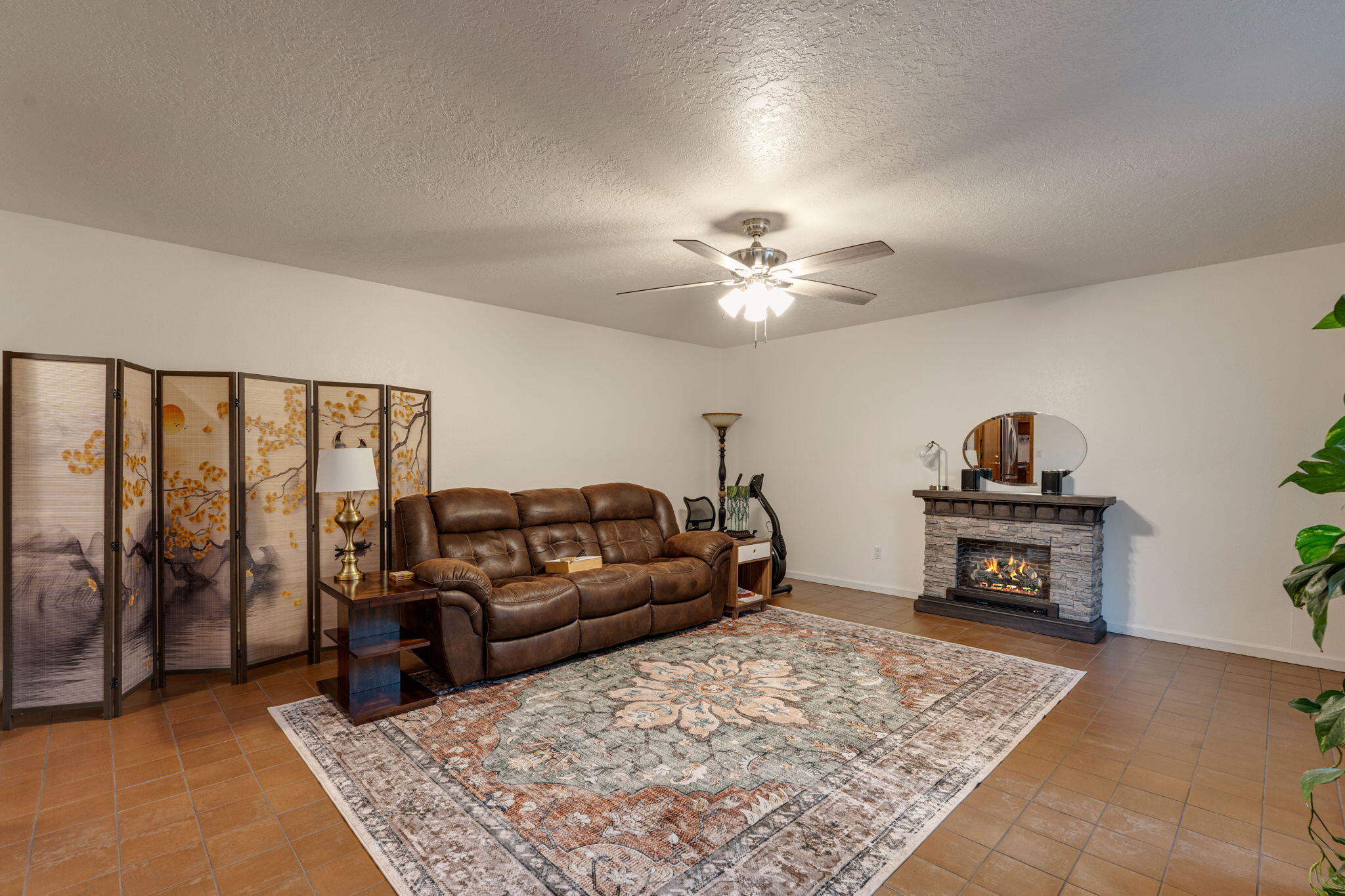 Photo 3 — 6545 Keeling Street NW