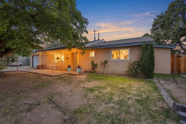2417 Vista Grande Drive NW, Albuquerque, NM 87120