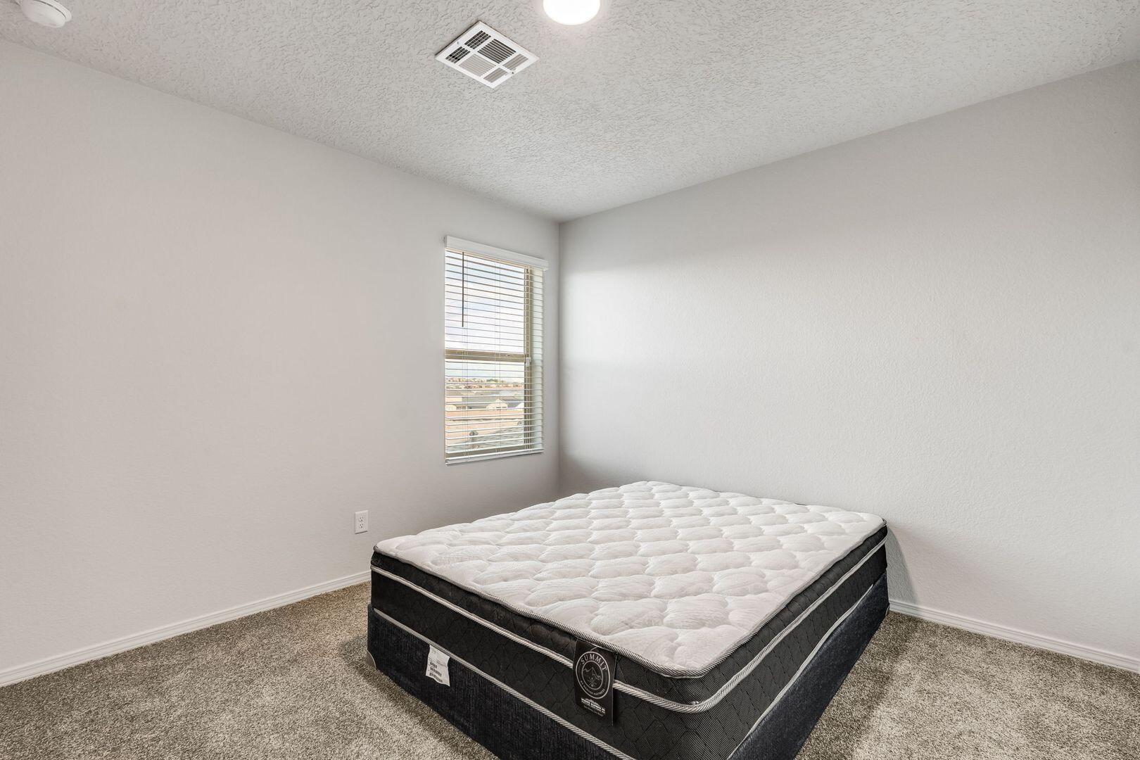 Photo 10 — 1504 Woods Street