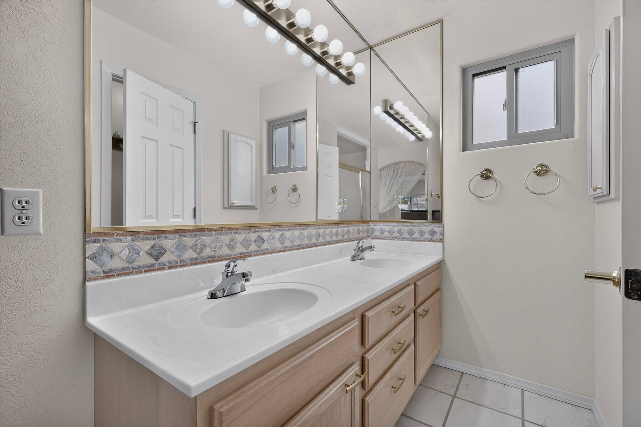 Photo 9 — 5151 Mirada Drive NW