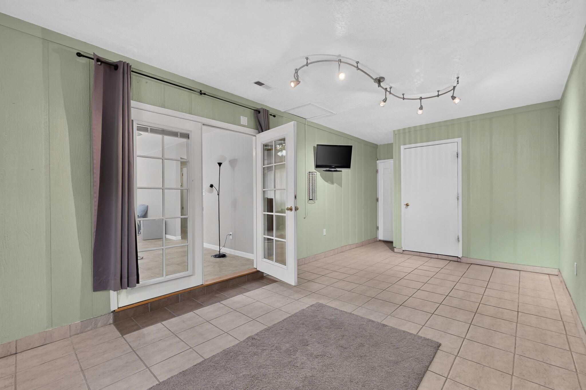 Photo 18 — 9204 Camino San Martin SW