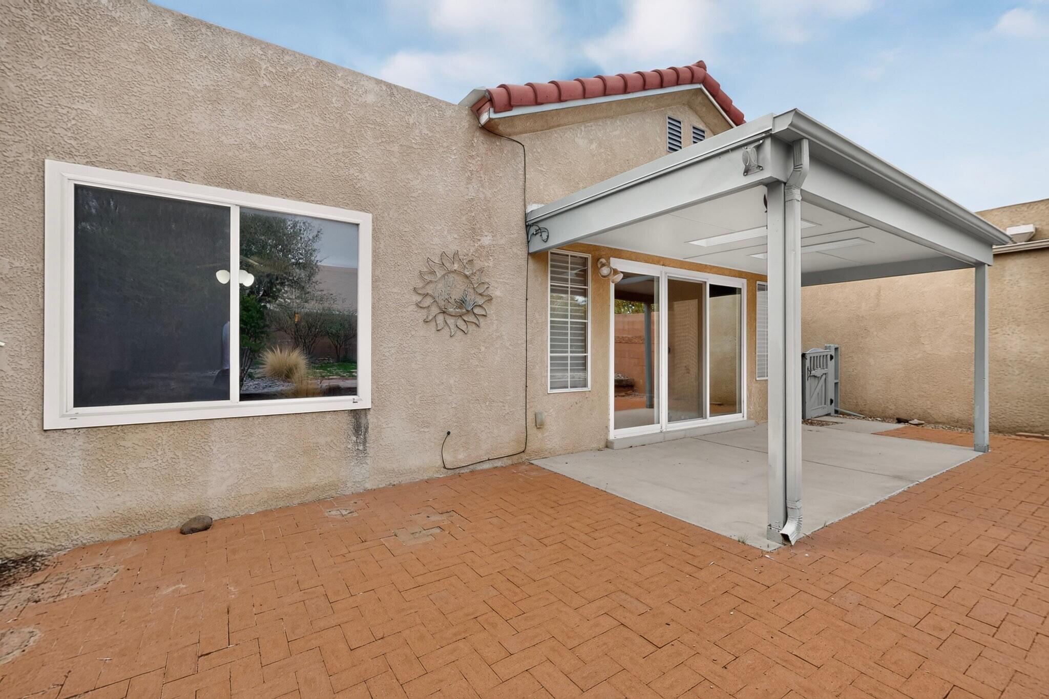 Photo 4 — 633 Lakeview Circle SE