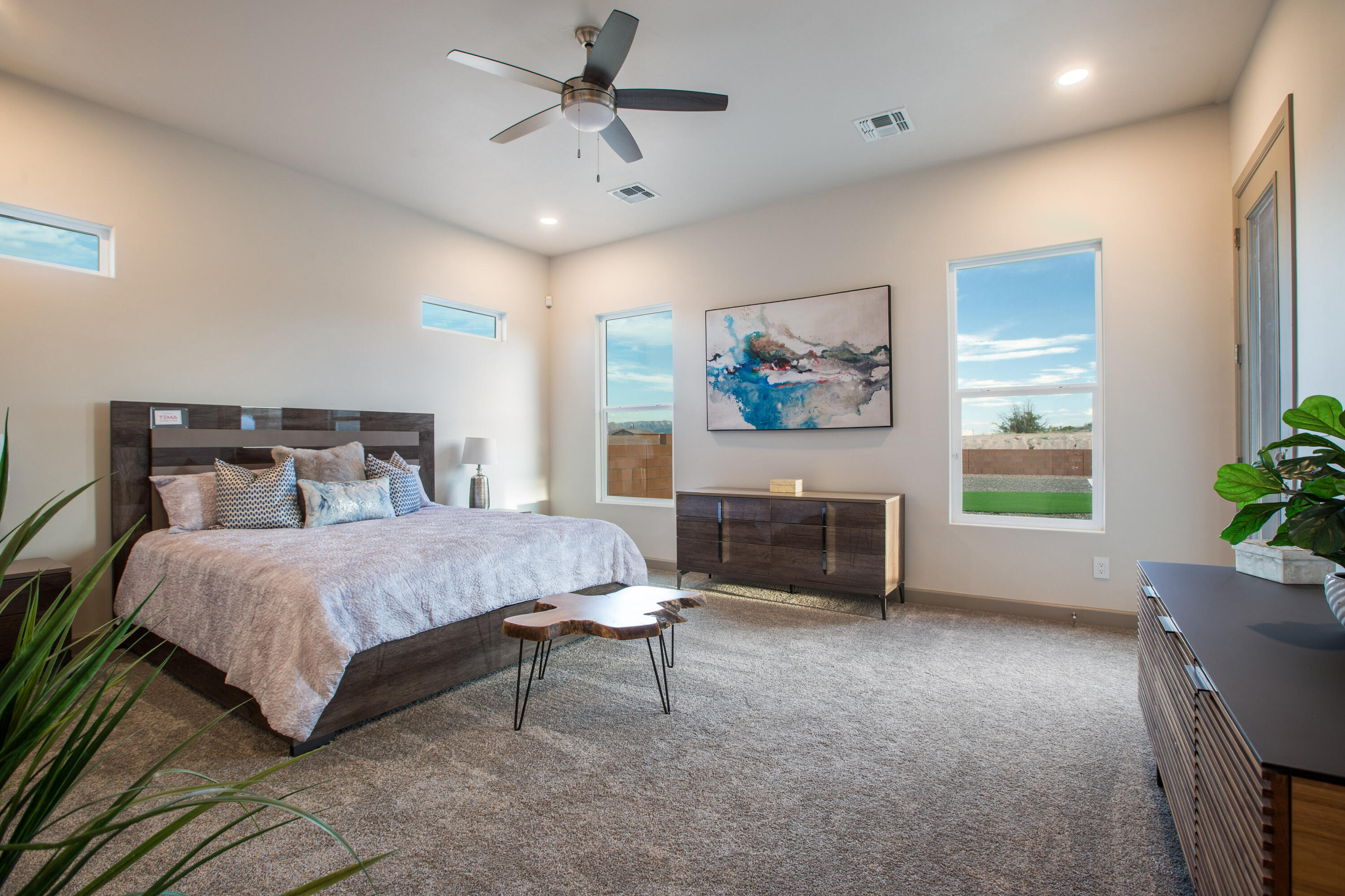 Photo 2 — 5900 Kennard Road NE
