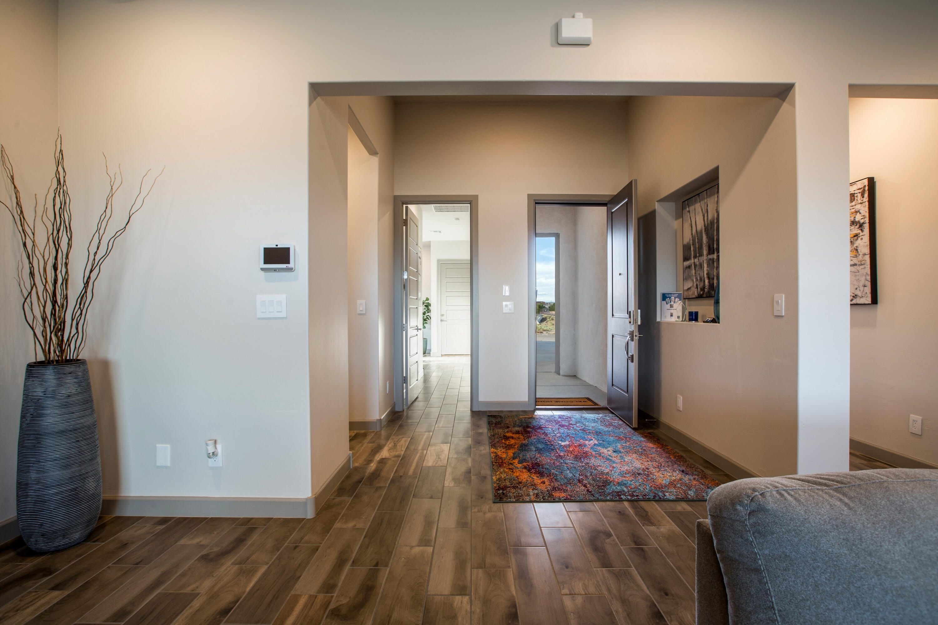 Photo 14 — 5900 Kennard Road NE