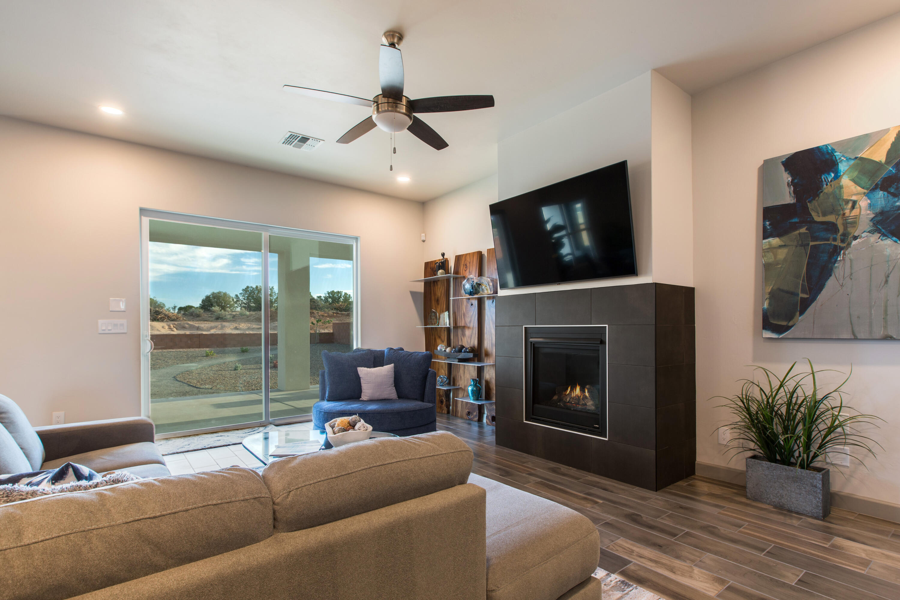 Photo 16 — 5900 Kennard Road NE