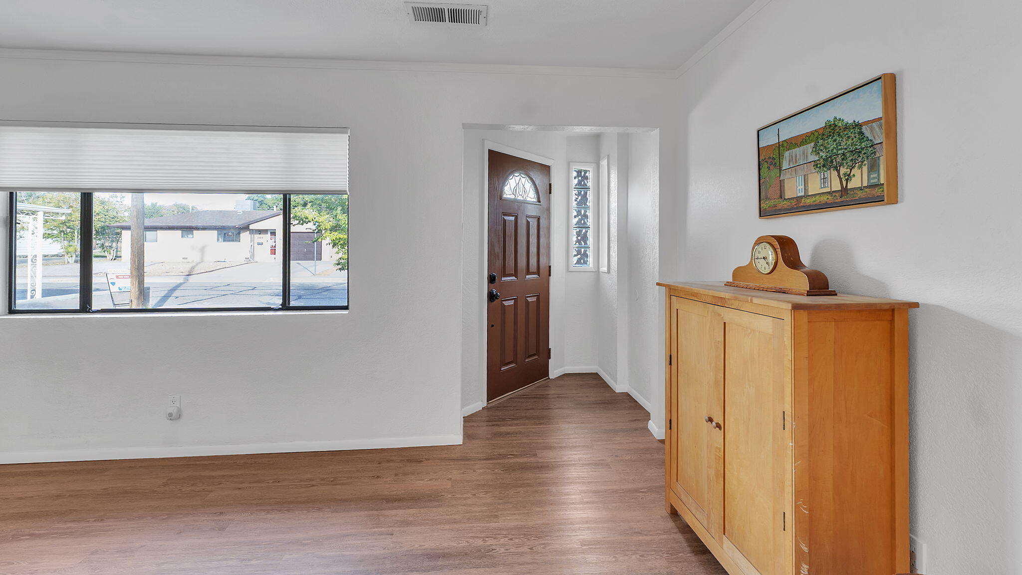 Photo 12 — 1501 Garcia Street NE