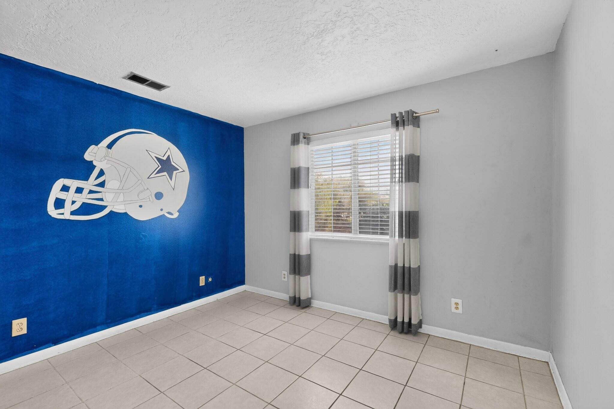 Photo 3 — 1103 Robin Road SE