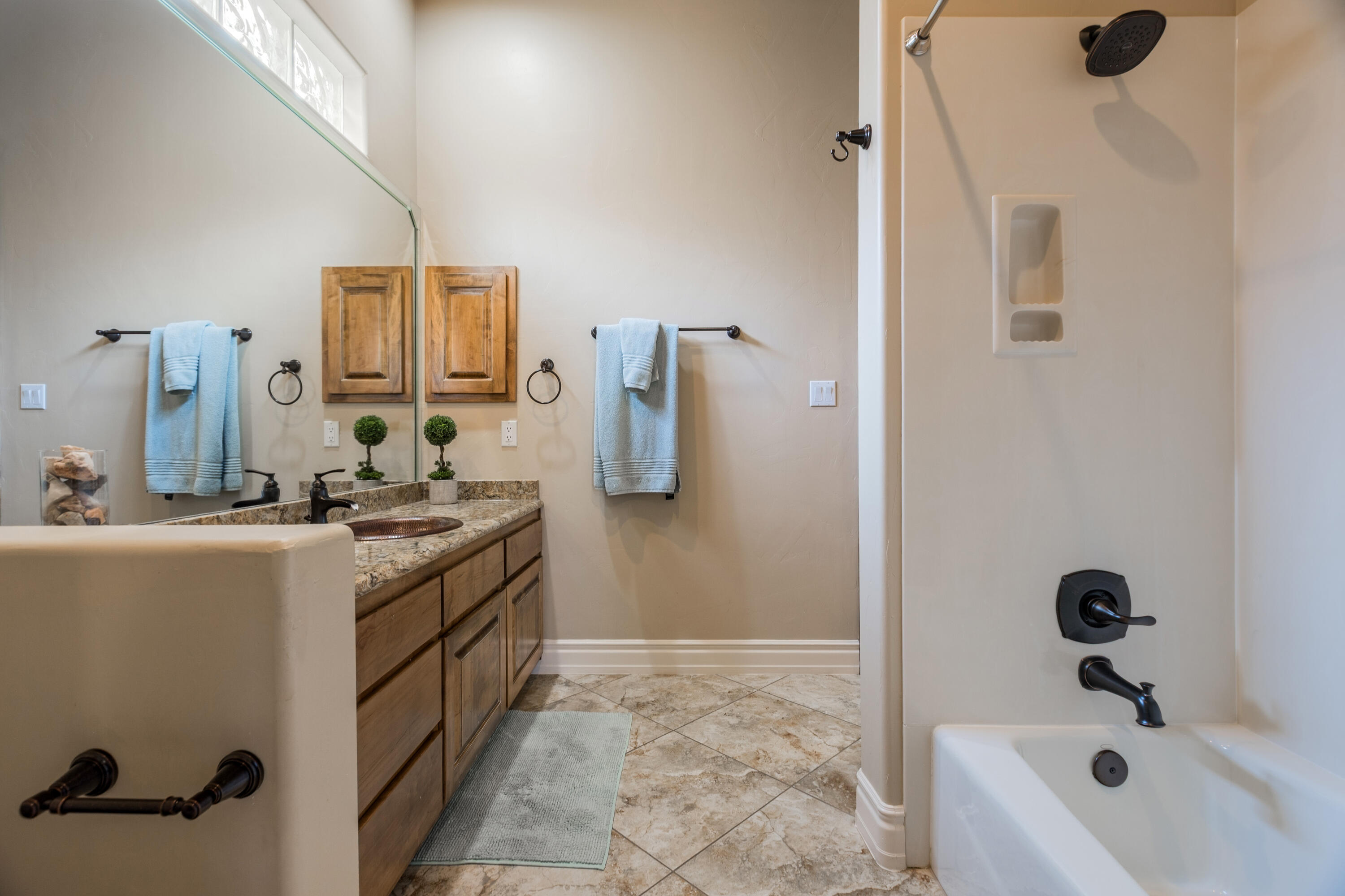 Photo 10 — 12604 Trillium Trail NE