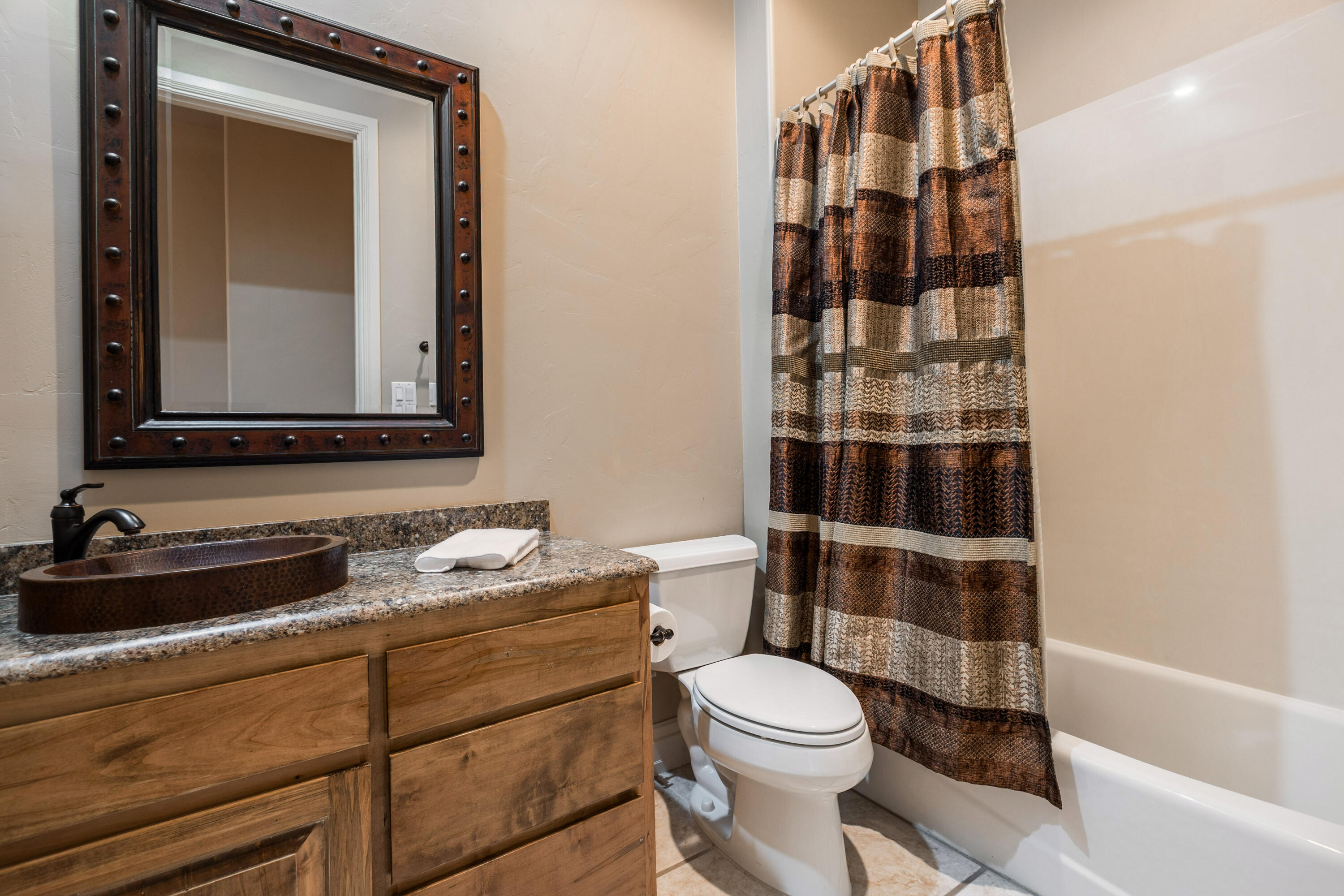 Photo 2 — 12604 Trillium Trail NE