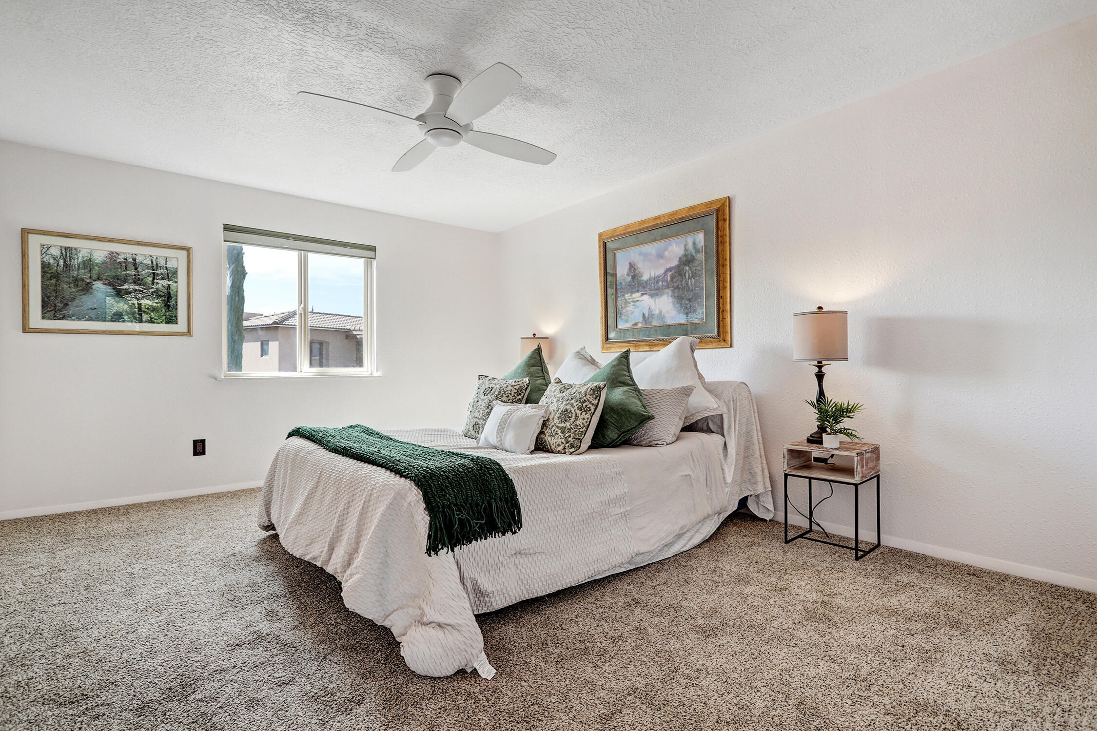 Photo 15 — 13246 Candelaria Road NE