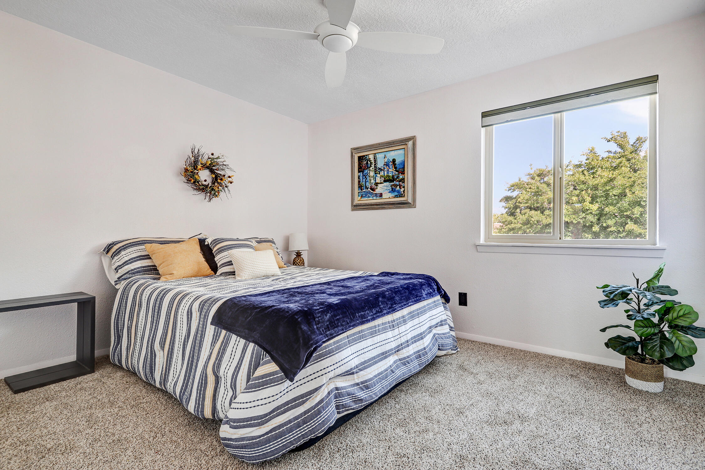 Photo 20 — 13246 Candelaria Road NE
