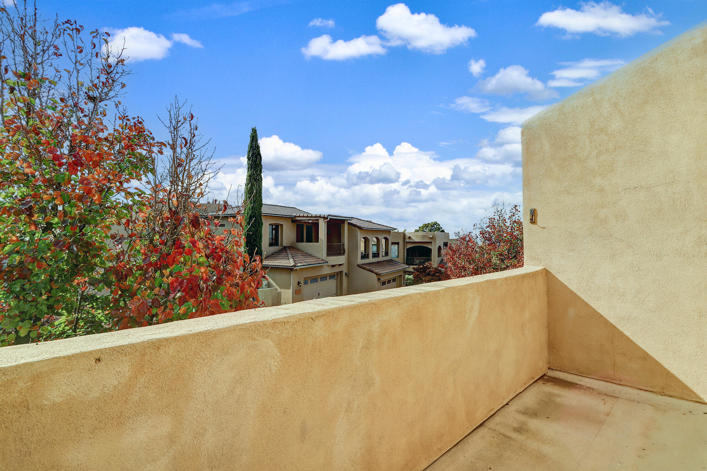 Photo 4 — 13246 Candelaria Road NE