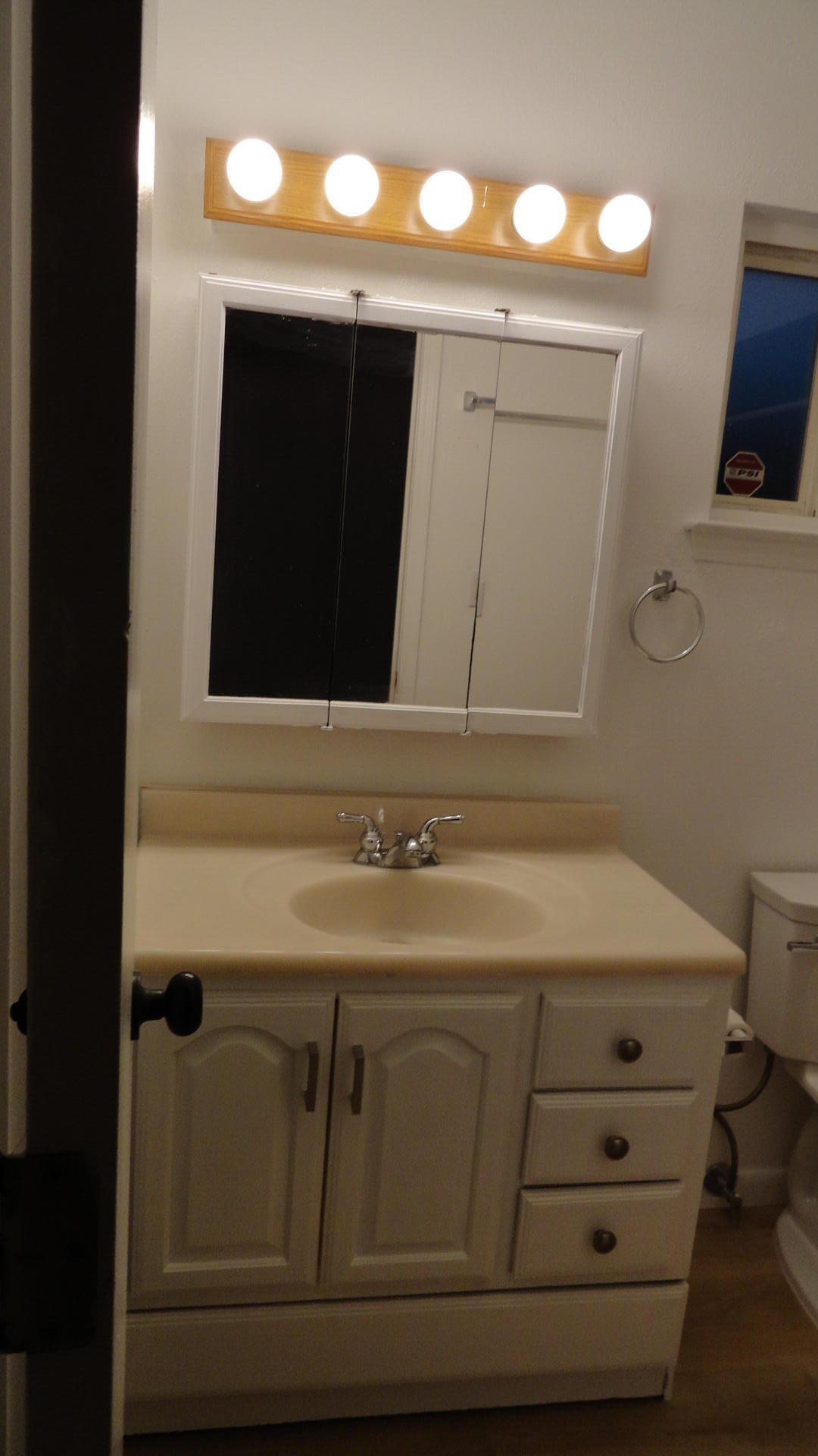Photo 18 — 12508 Apache Place NE