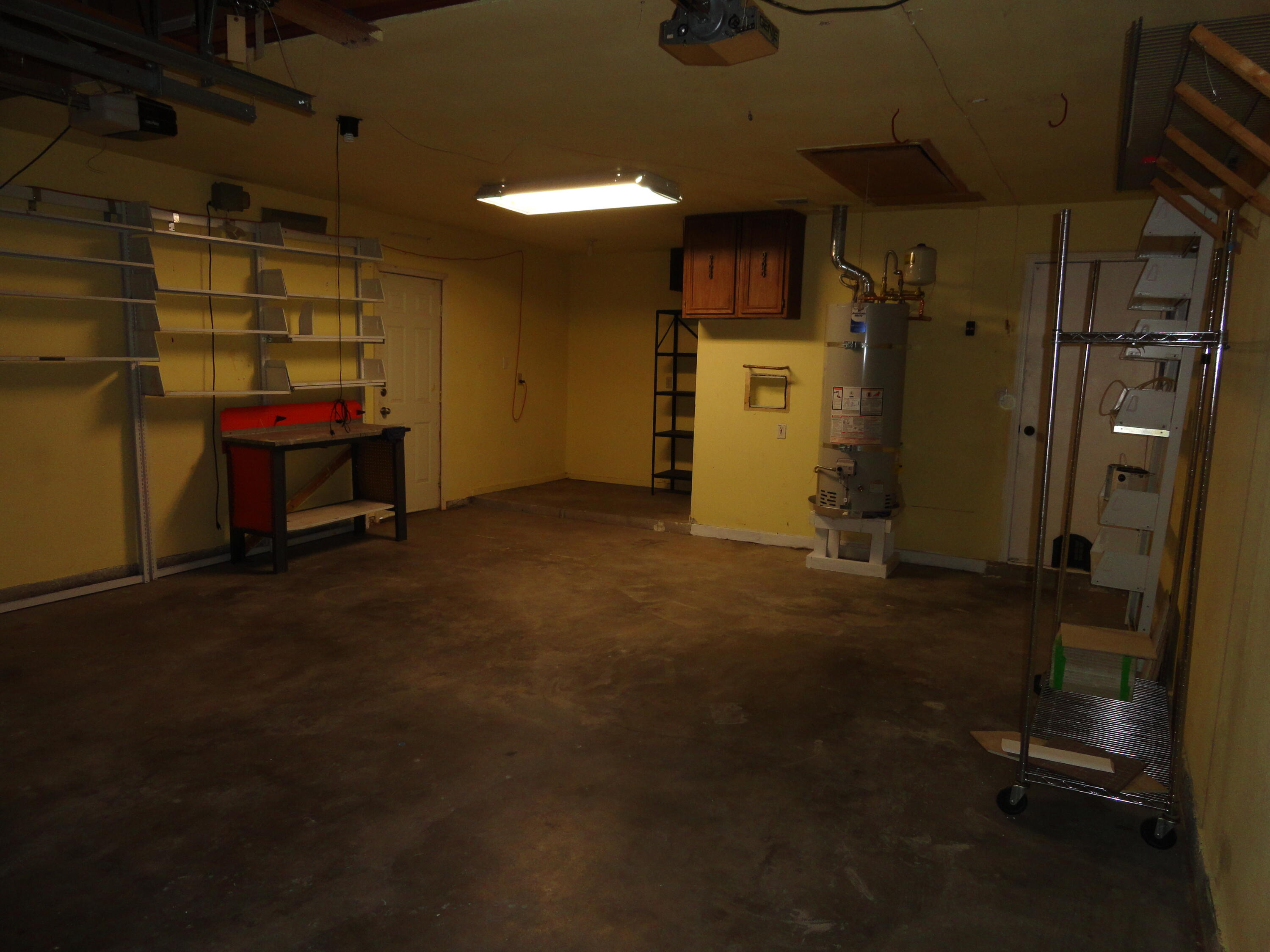 Photo 4 — 12508 Apache Place NE