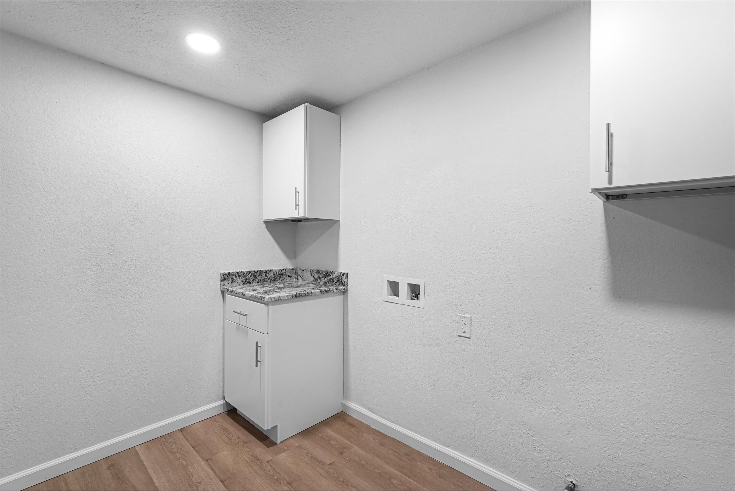 Photo 15 — 310 La Plata Road NW