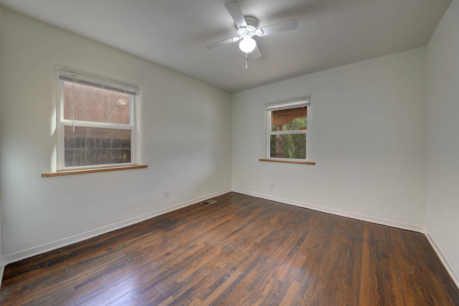 Photo 13 — 2905 Summit Place NE