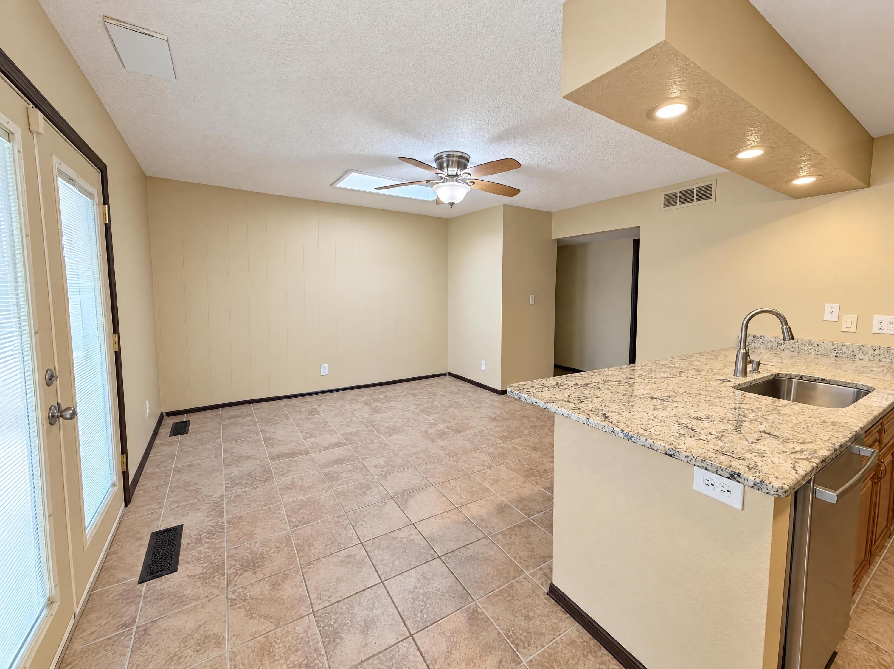 Photo 6 — 10336 Karen Avenue NE