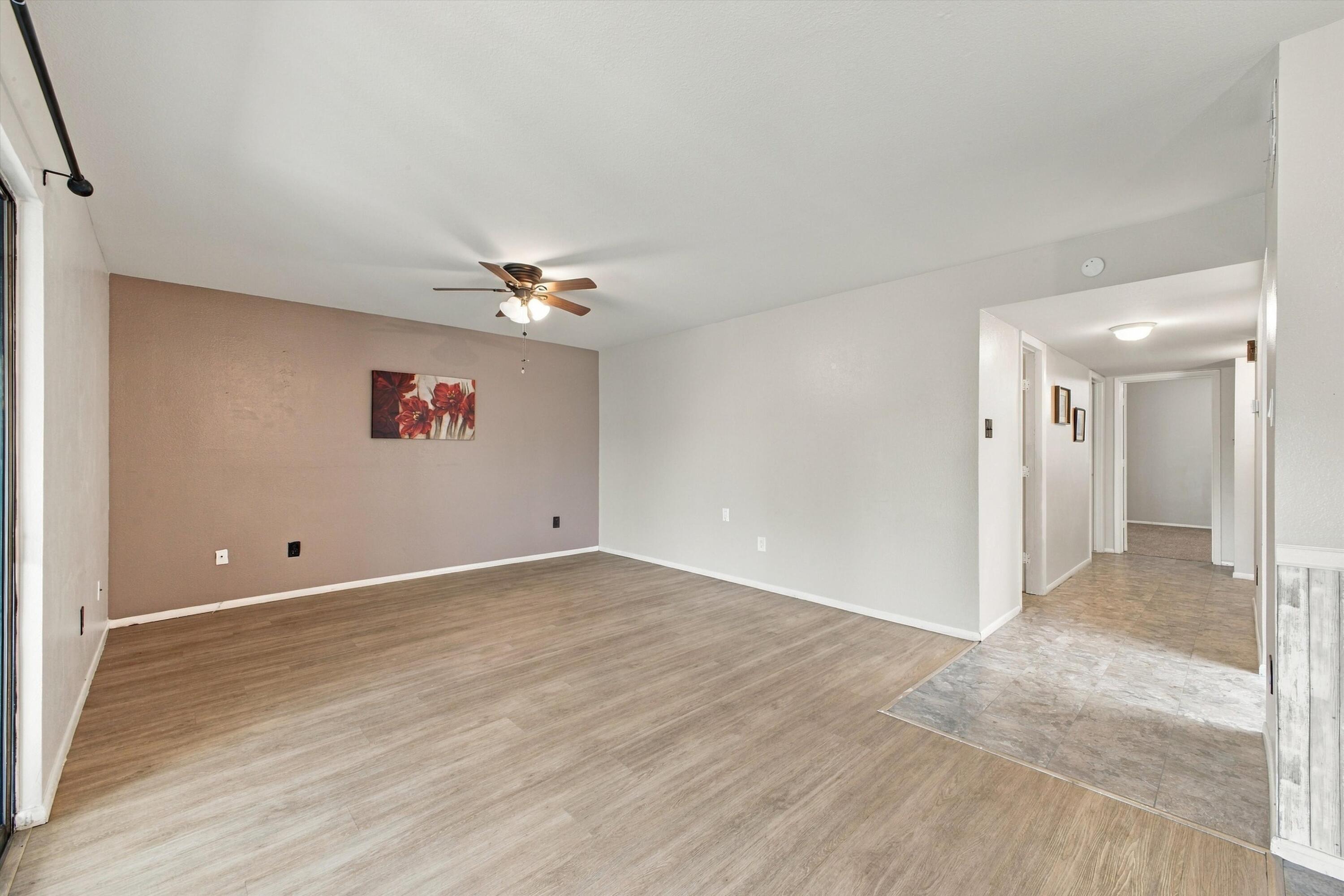 Photo 8 — 901 Country Club Drive SE APT B
