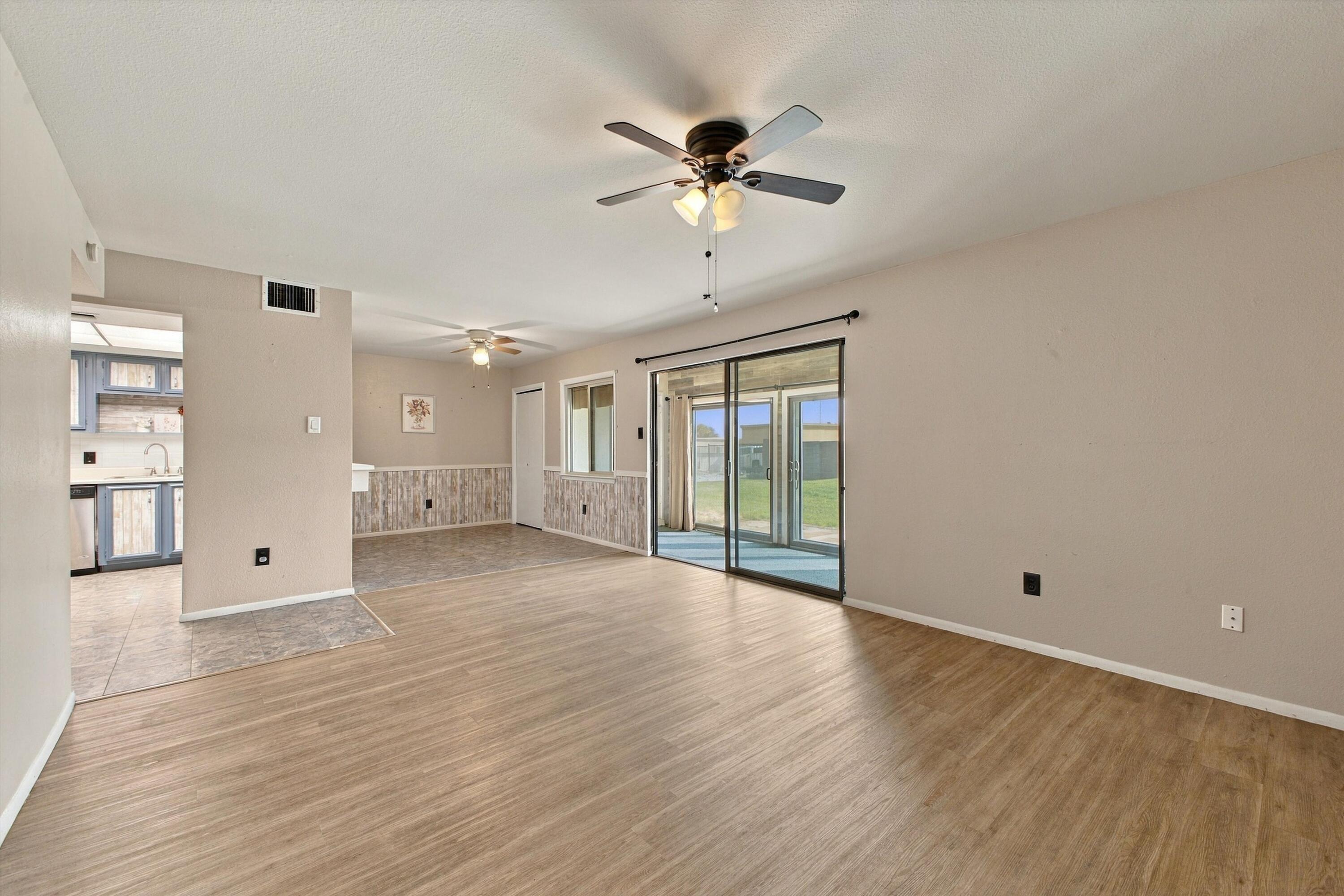 Photo 7 — 901 Country Club Drive SE APT B