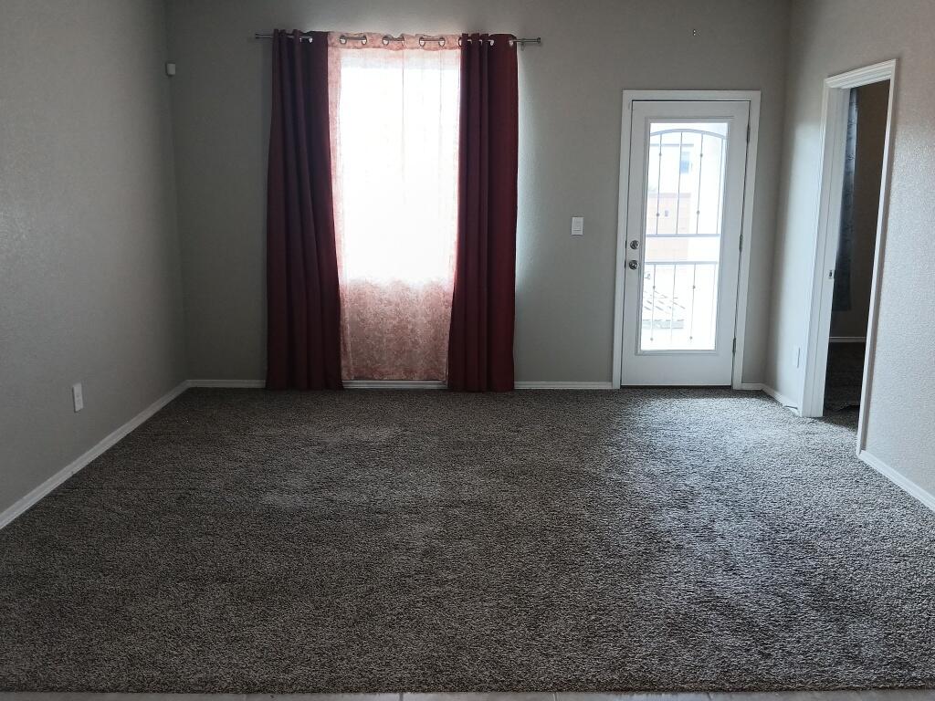 Photo 3 — 10712 Caresso Loop SW