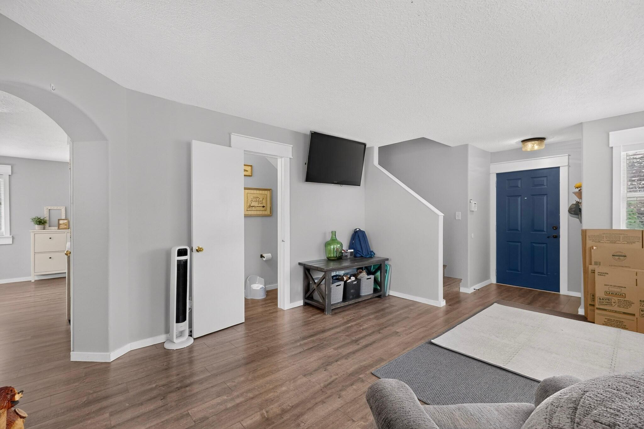 Photo 18 — 6020 Celestial Avenue NW