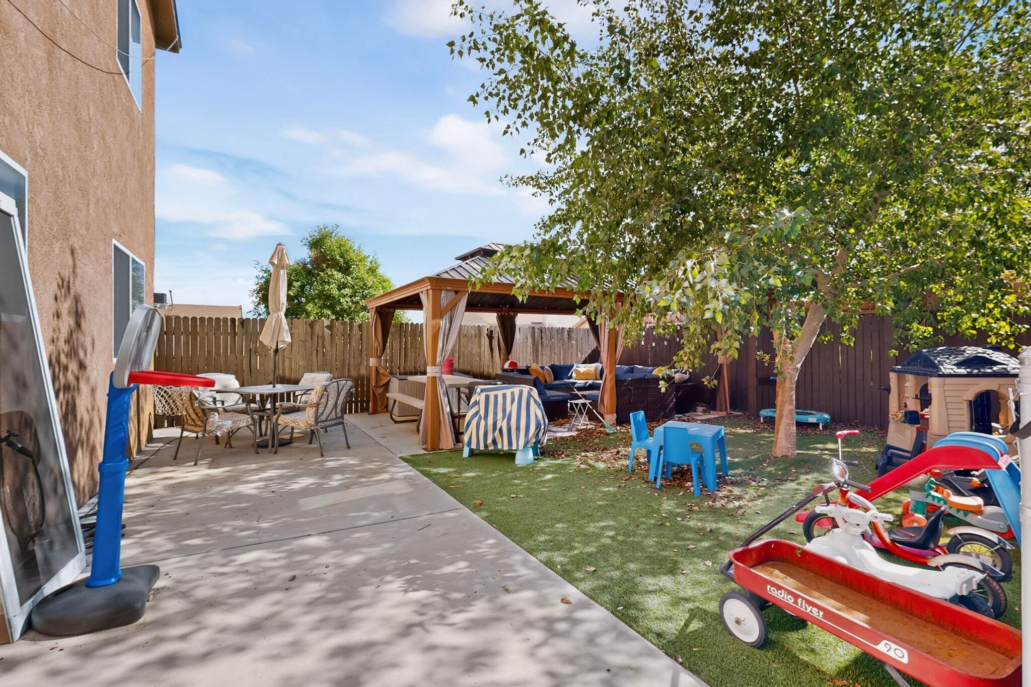 Photo 2 — 6020 Celestial Avenue NW