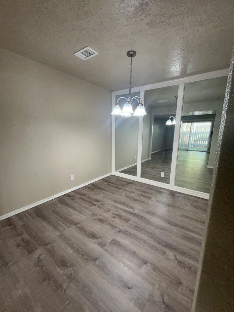 Photo 5 — 3825 Montgomery Boulevard NE APT 102