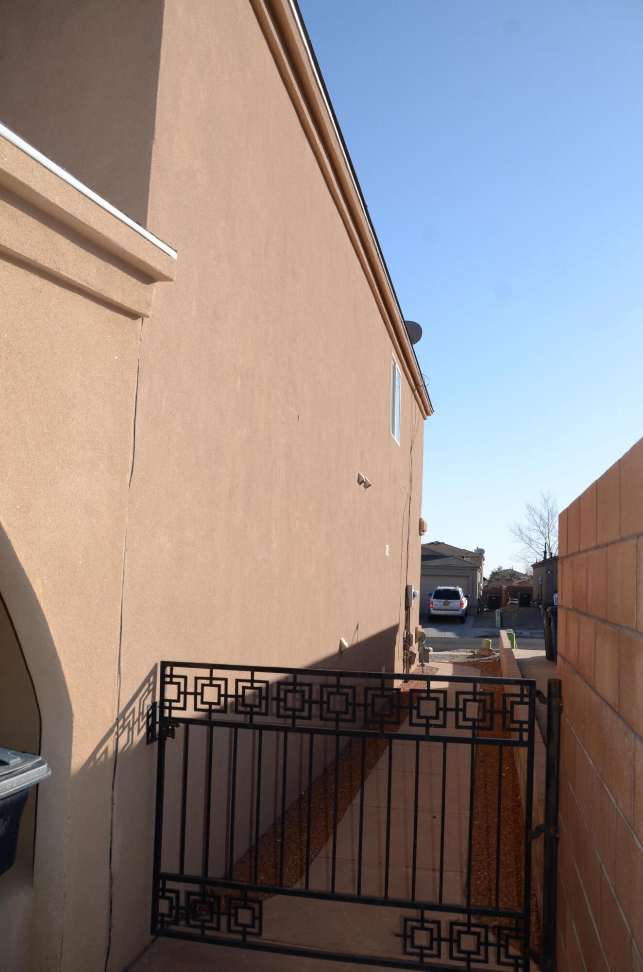 Photo 13 — 9419 Hondo Valley Place SW