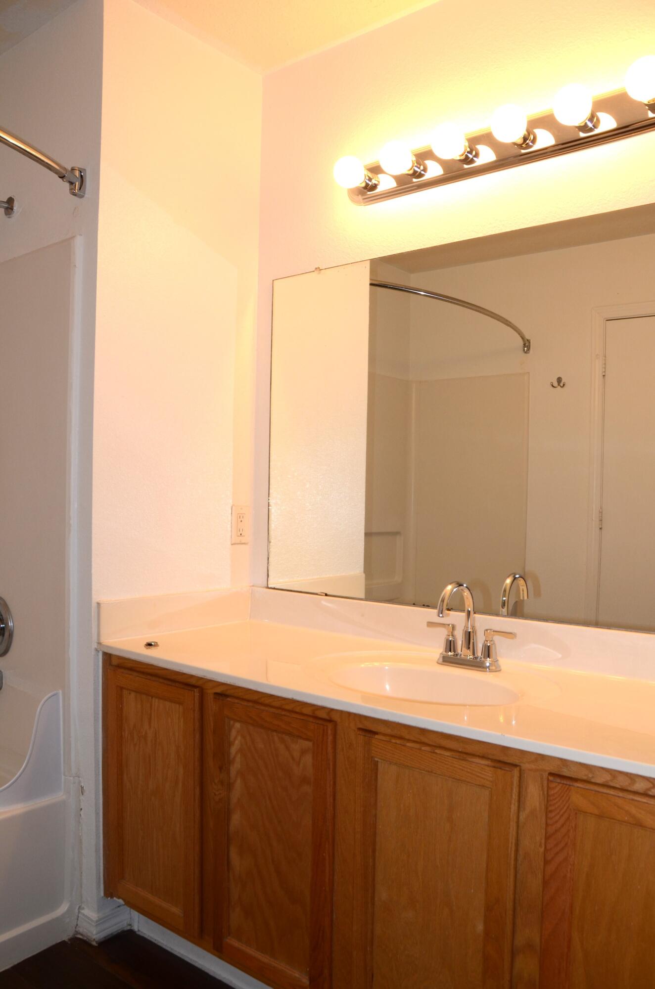 Photo 15 — 9419 Hondo Valley Place SW