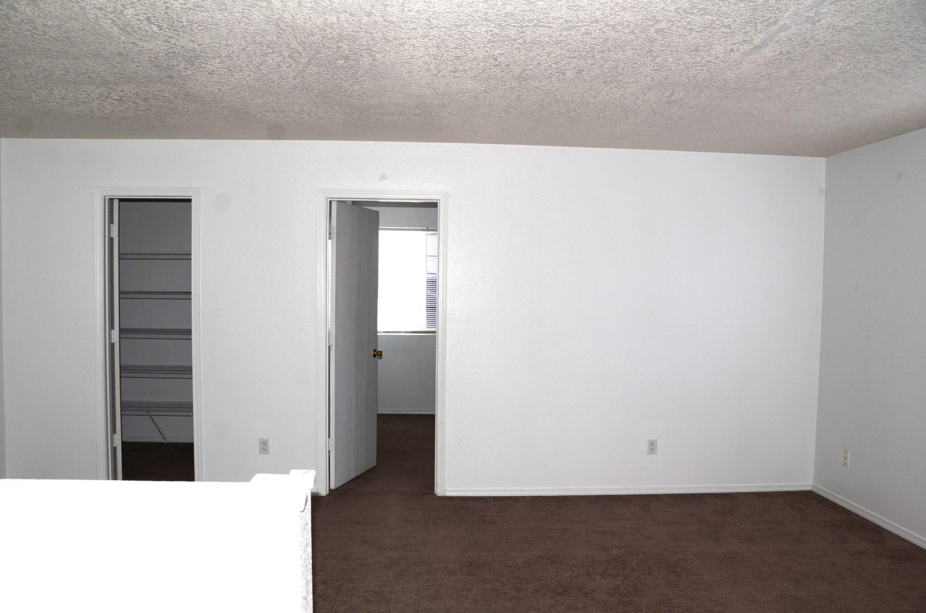 Photo 16 — 9419 Hondo Valley Place SW