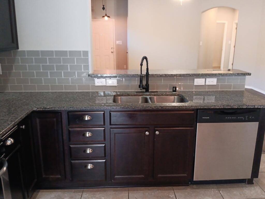 Photo 9 — 6705 Kayser Mill Road NW