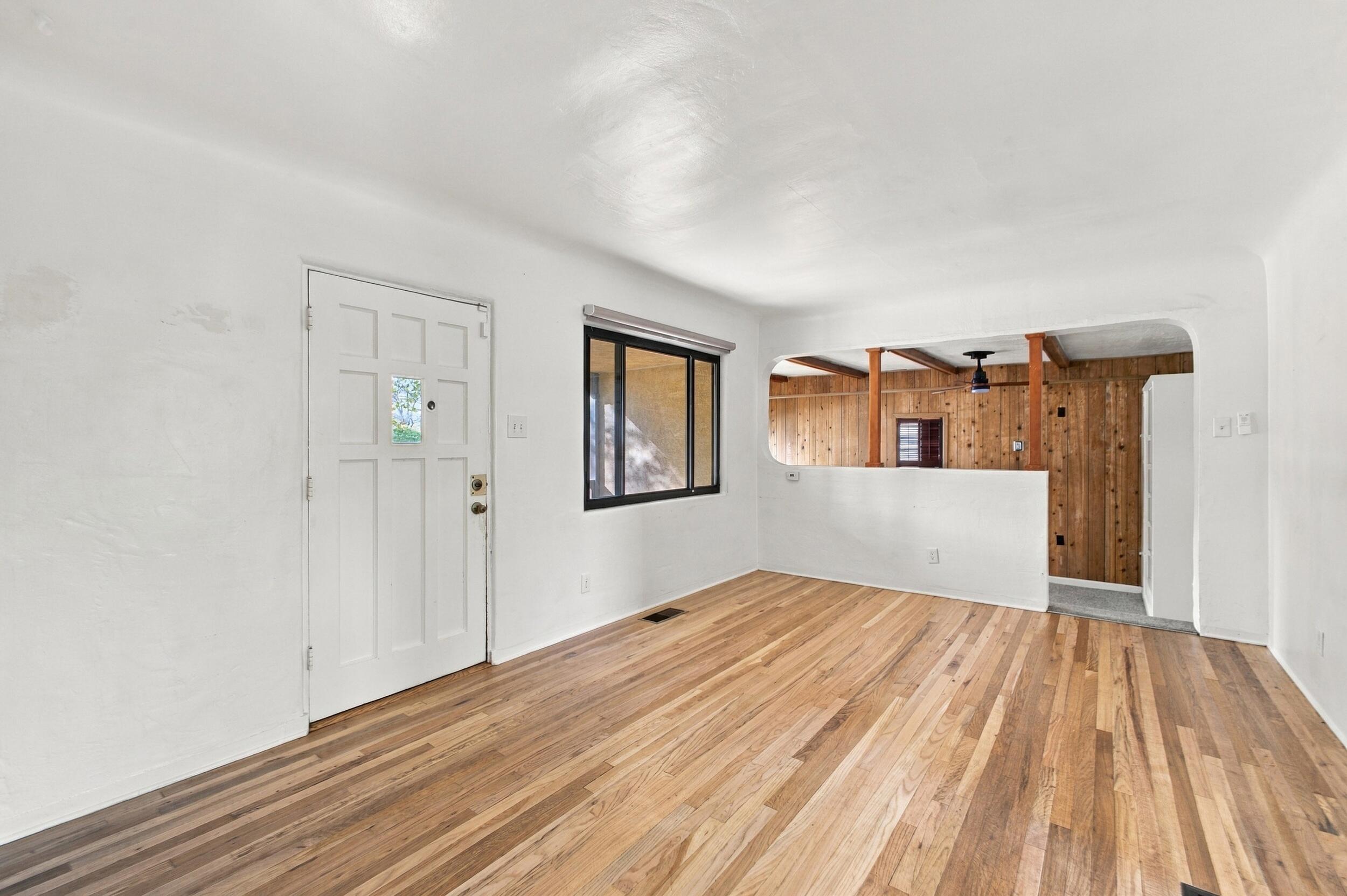 Photo 9 — 218 Quincy Street NE