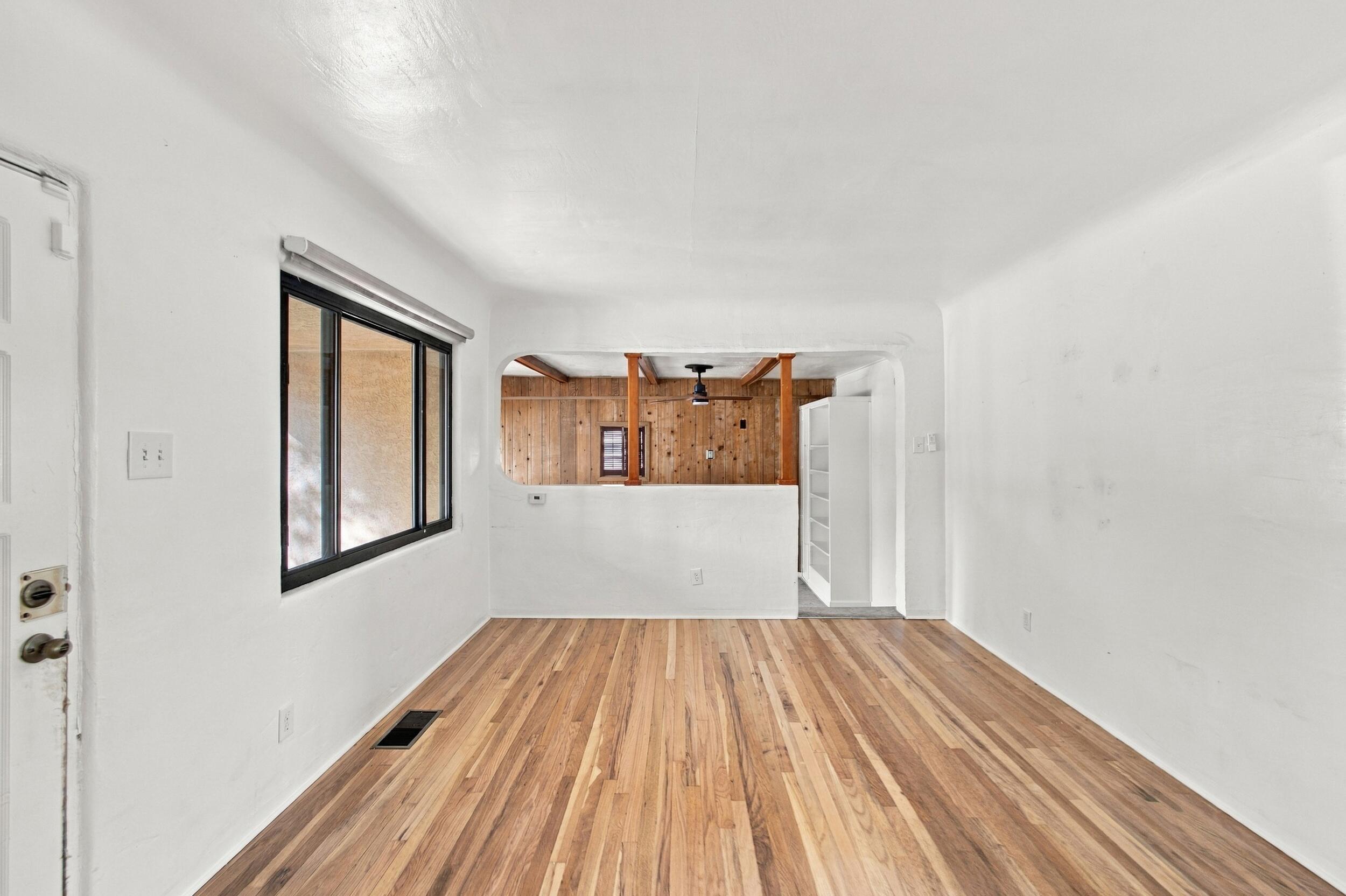 Photo 10 — 218 Quincy Street NE