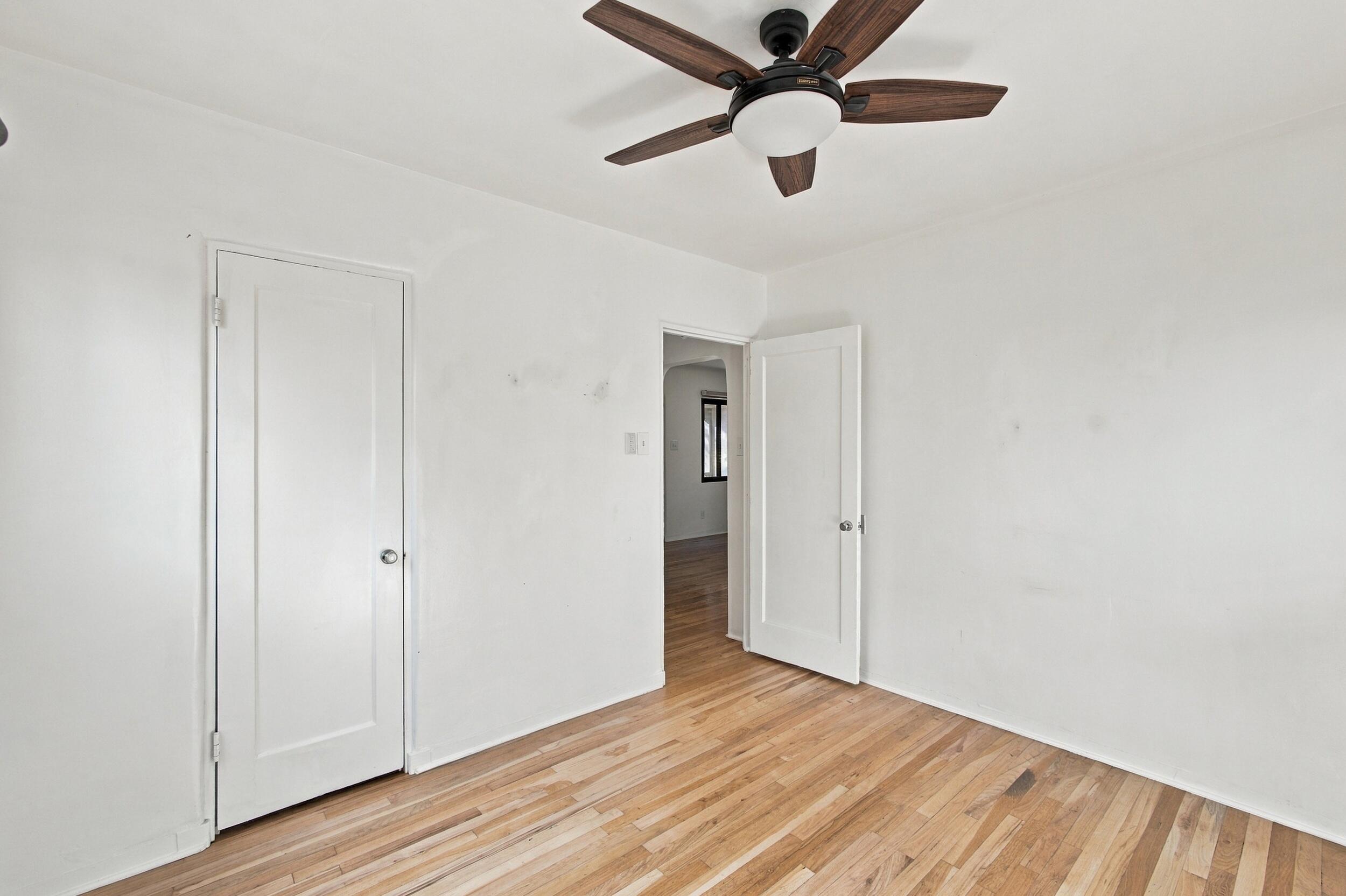 Photo 16 — 218 Quincy Street NE