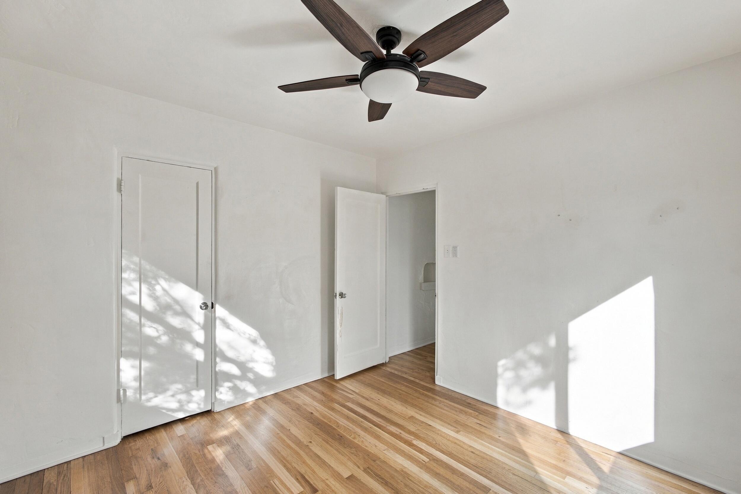 Photo 18 — 218 Quincy Street NE