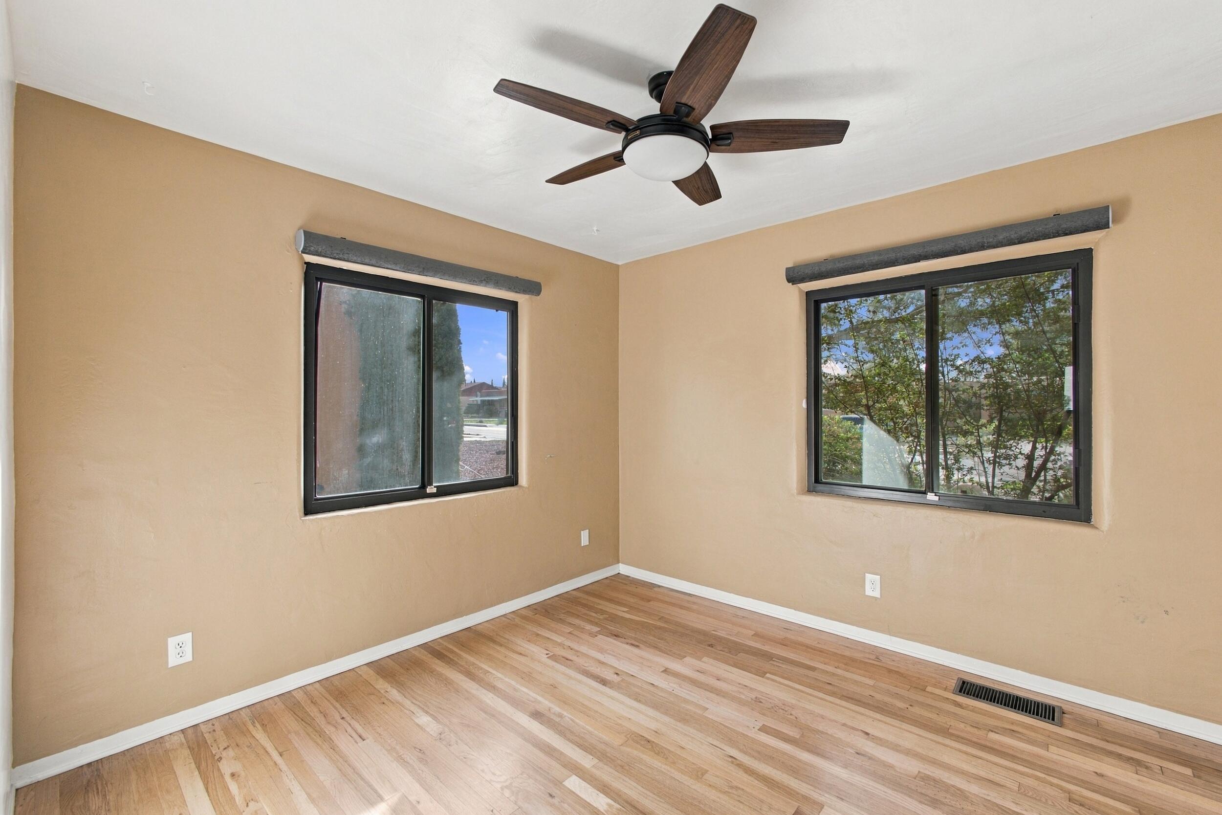 Photo 20 — 218 Quincy Street NE