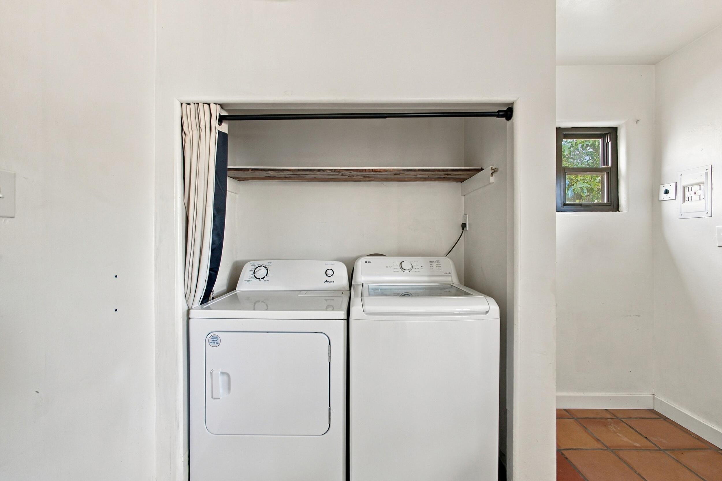 Photo 6 — 218 Quincy Street NE