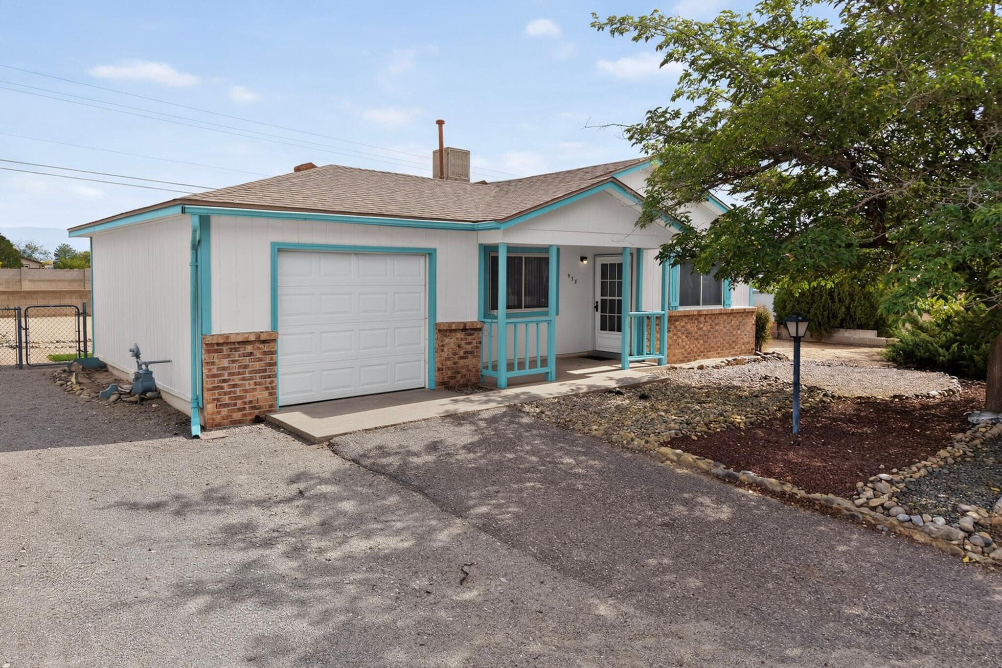 938 Sunflower Drive SW, Rio Rancho, NM 87124